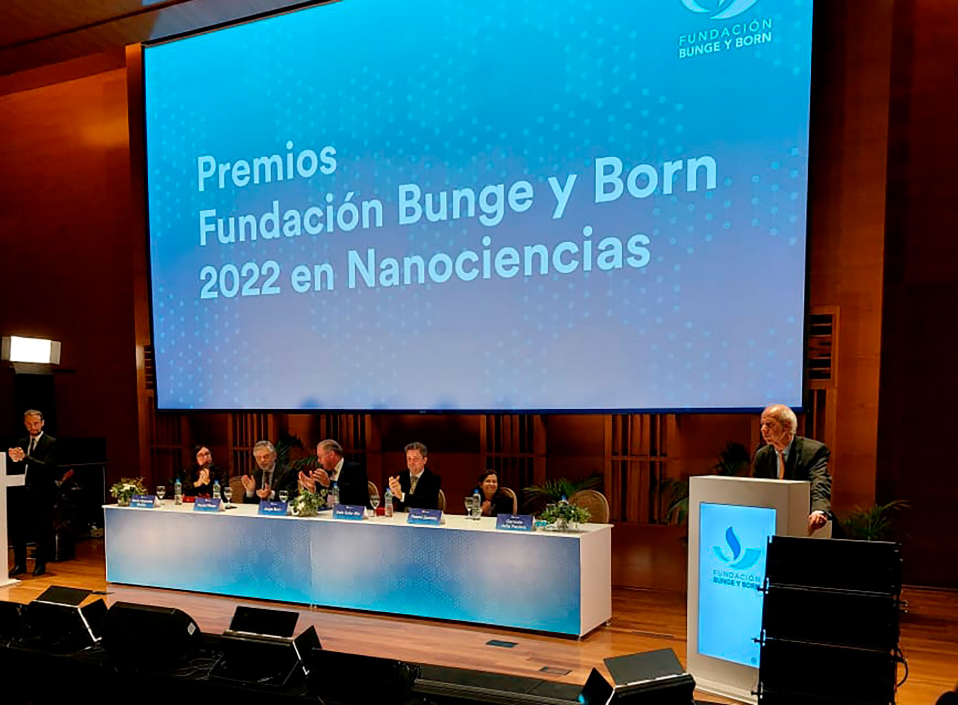 Este año el premio ha querido destacar a dos referentes en nanociencia: Galo Soler Illia y María Alejandra Molina / (cortesía: Fundación Bunge y Born)