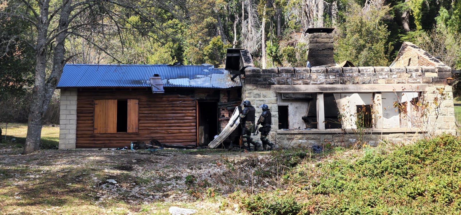 La Policía inspeccionó una de las propiedades usurpadas en Villa Mascardi: los mapuches abandonaron el lugar