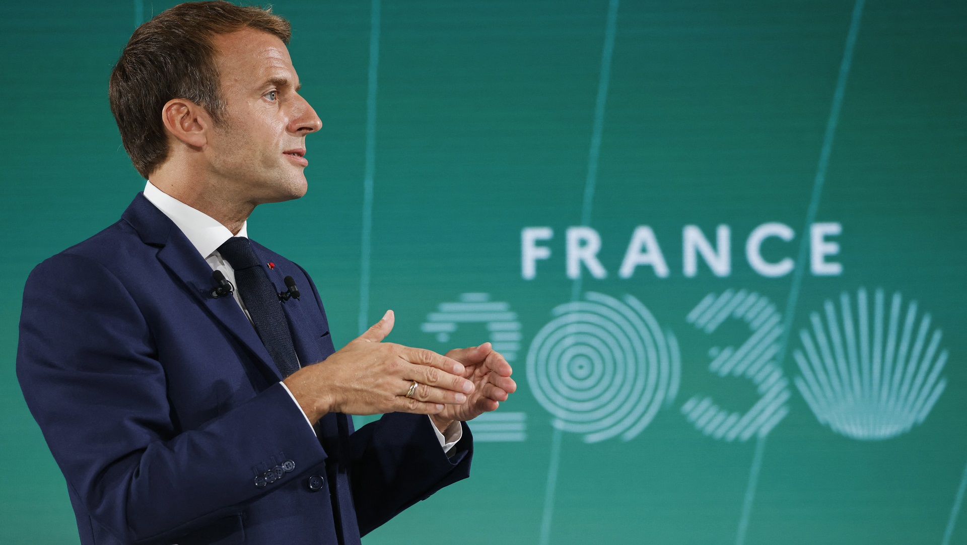 Emmanuel Macron en la presentación del plan "France 2030" (AFP)