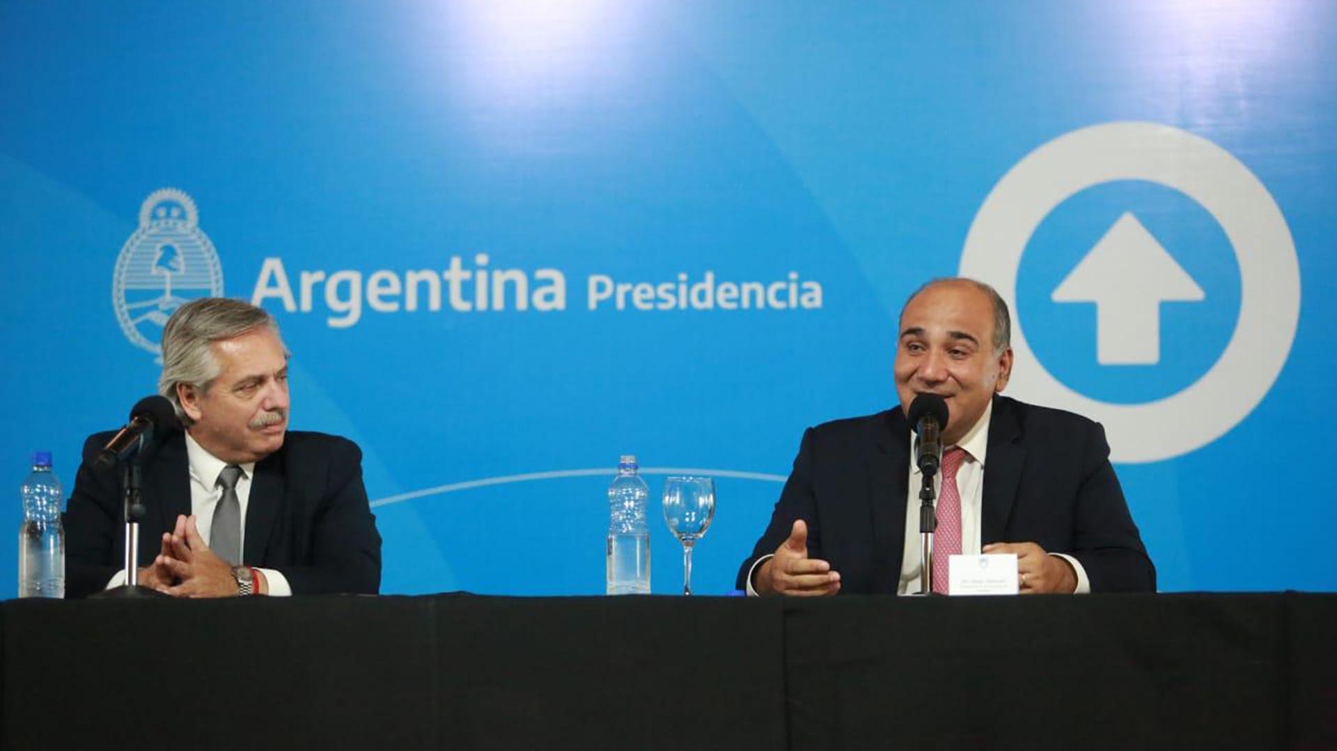 El Jefe de Gabinete, Juan Manzur, formó parte del encuentro que se llevó a cabo en la Casa Rosada 