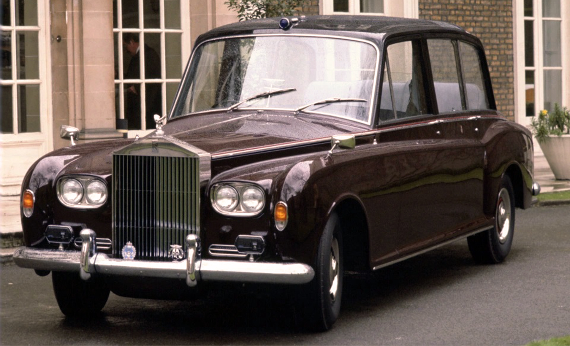 El Rolls-Royce Phantom VI de 1977 fue conocido como el Tea Silver Jubilee Car