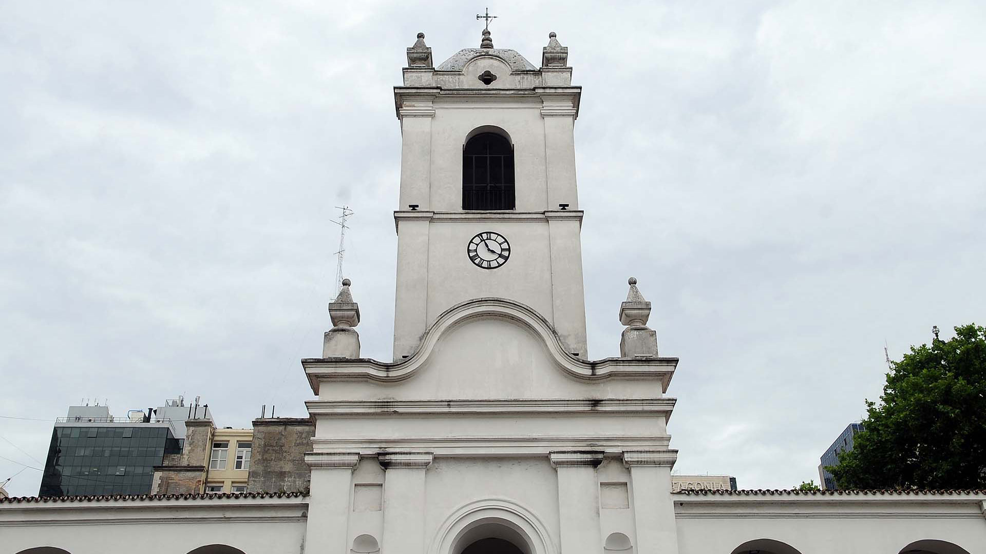 El reloj del edificio del Cabildo (Maximiliano Luna)