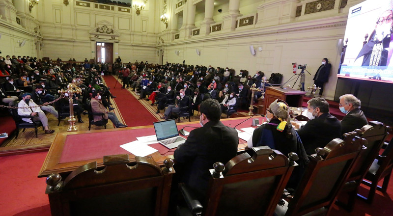 Un grupo de organizaciones sociales busca incidir para que la Convención Constitucional chilena incorpore el derecho a una vivienda adecuada a la nueva carta magna. 