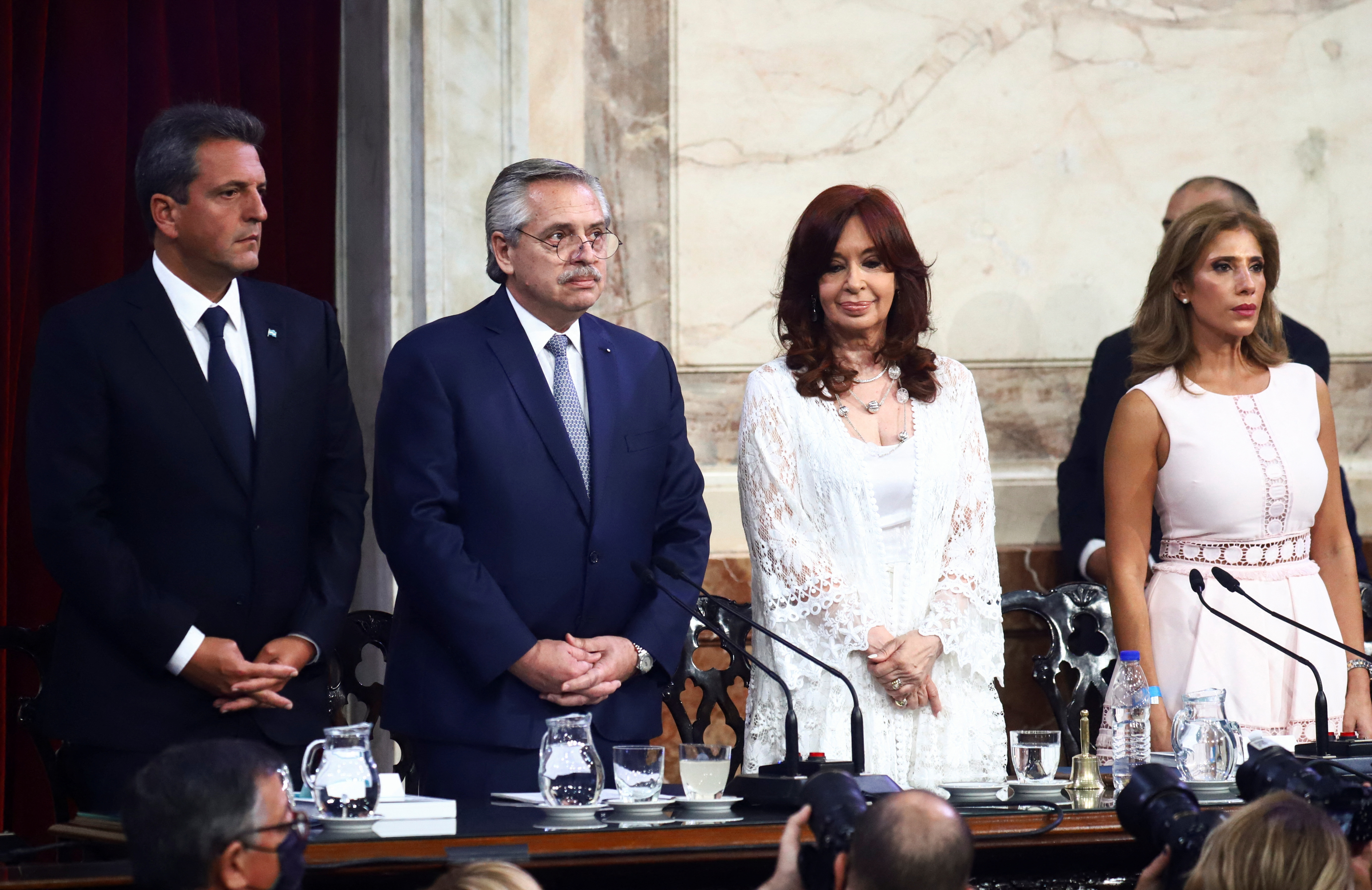 Alberto Fernandez, junto a la vicepresidenta Cristina Kirchner en la apertura de la session del período 140° de sesiones ordinarias (REUTERS/Matias Baglietto)