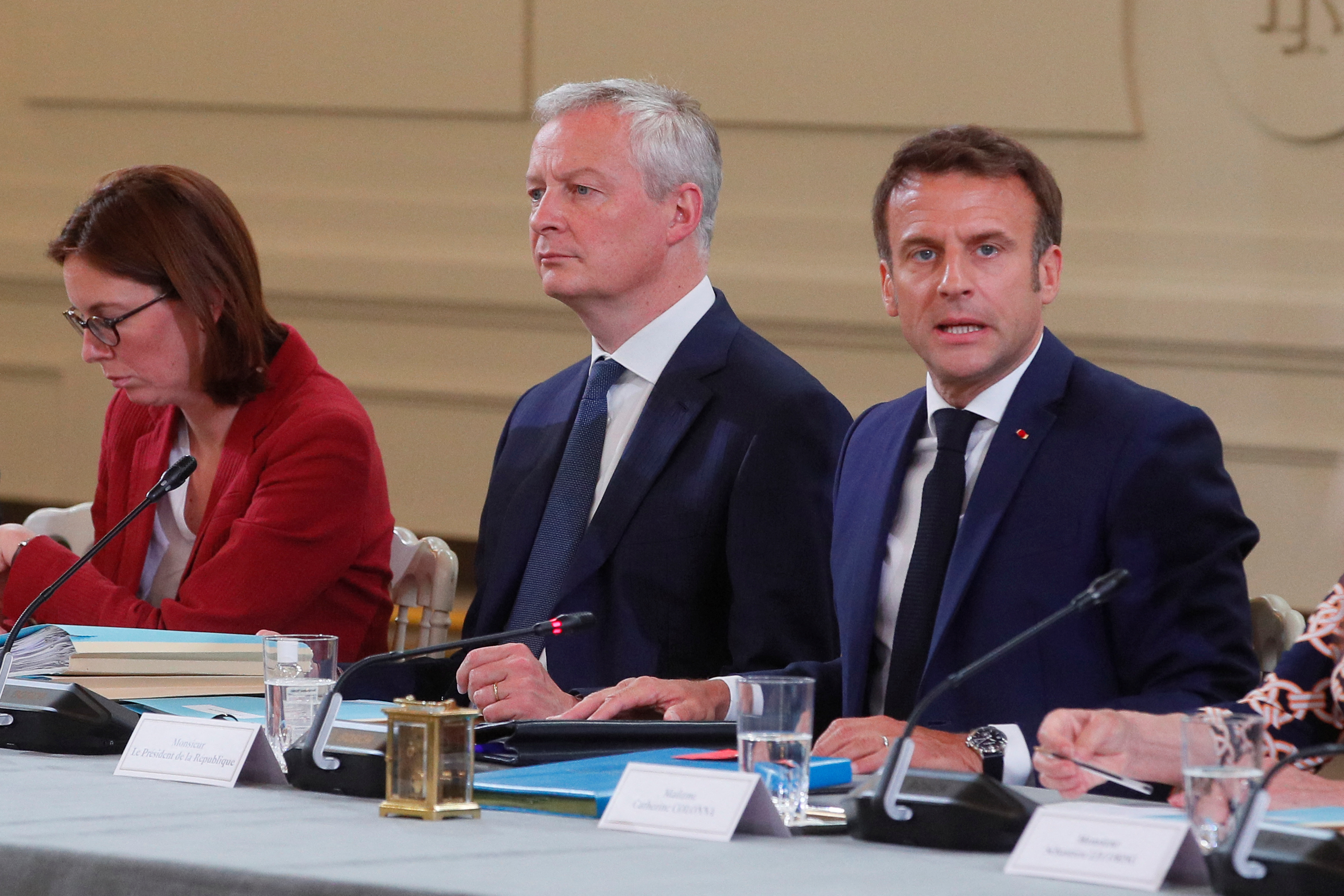 “Quiero ser claro, todos deben participar en la lucha contra la inflación”, aprovechó el responsable de economía, Bruno Le Maire, pieza clave en el gobierno de Emmanuel Macron (Reuters)