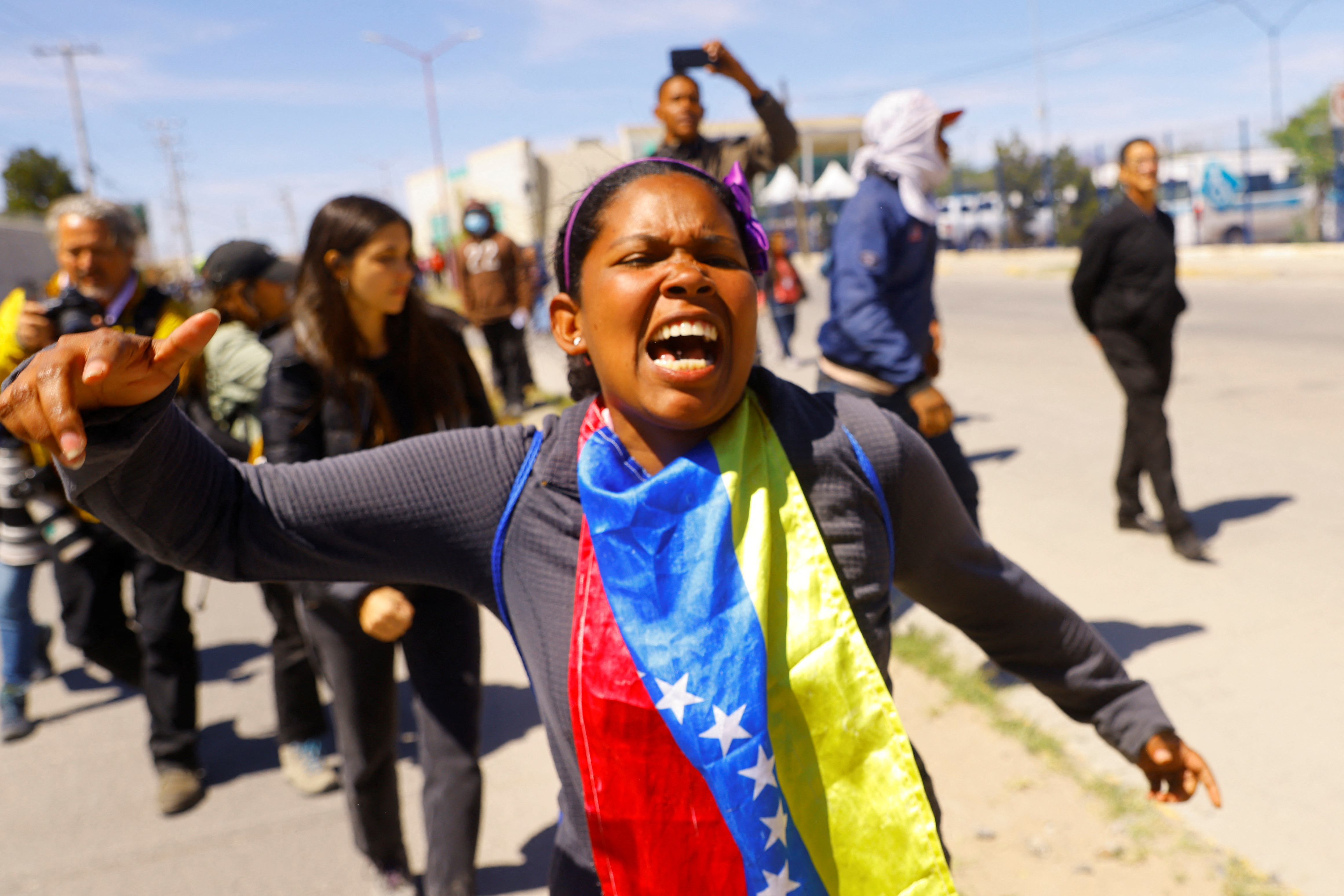 Una mujer venezolana reaccionó molesta contra el presidente: "Vinimos en son de paz"

REUTERS/Jose Luis Gonzalez