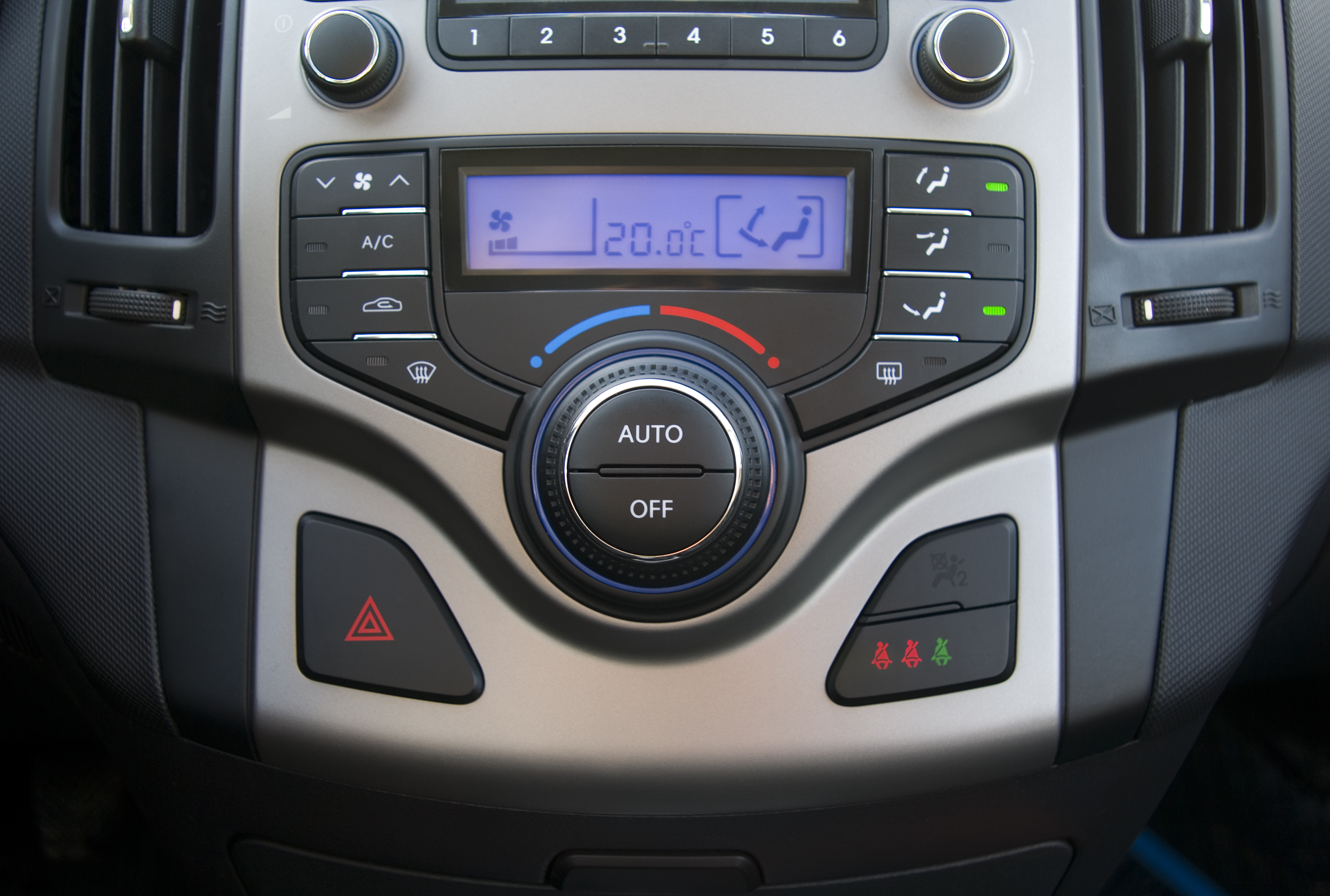 Encender la calefacción con aire proviniente del exterior es una de las soluciones, aunque demora más tiempo. (Getty Images)