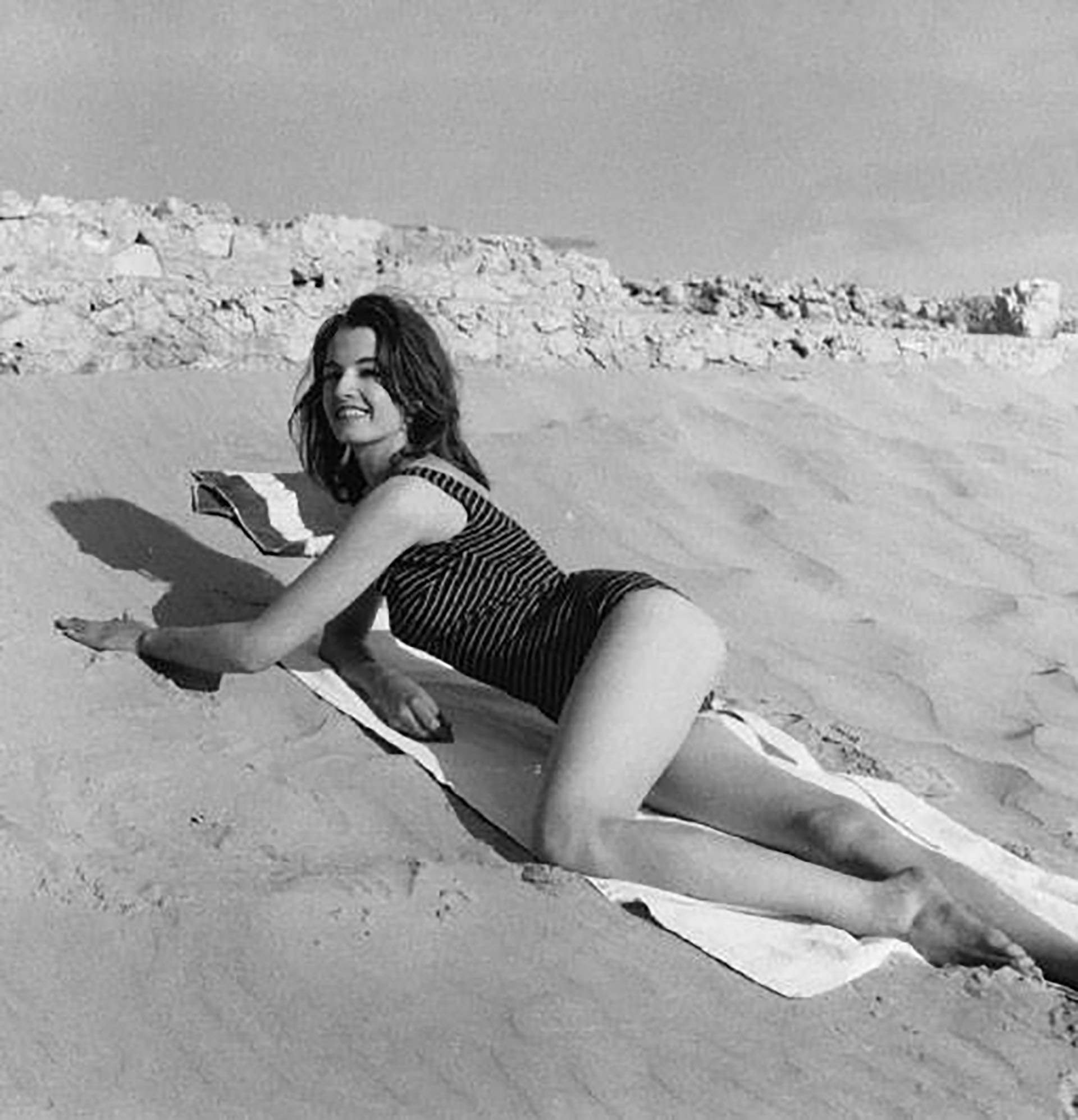 La joven modelo Christine keeler que fue parte del triángulo amoroso del escándalo