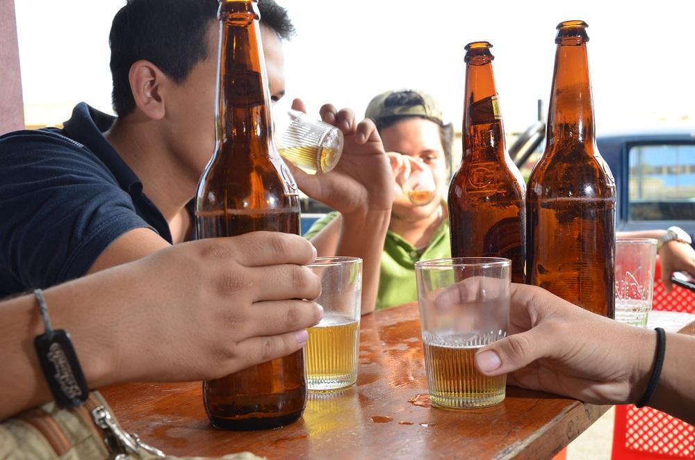Desde el viernes 3, hasta el lunes 6 de febrero, los ecuatorianos no podrán vender o consumir bebidas alcohólicas por la jornada electoral del próximo domingo. 