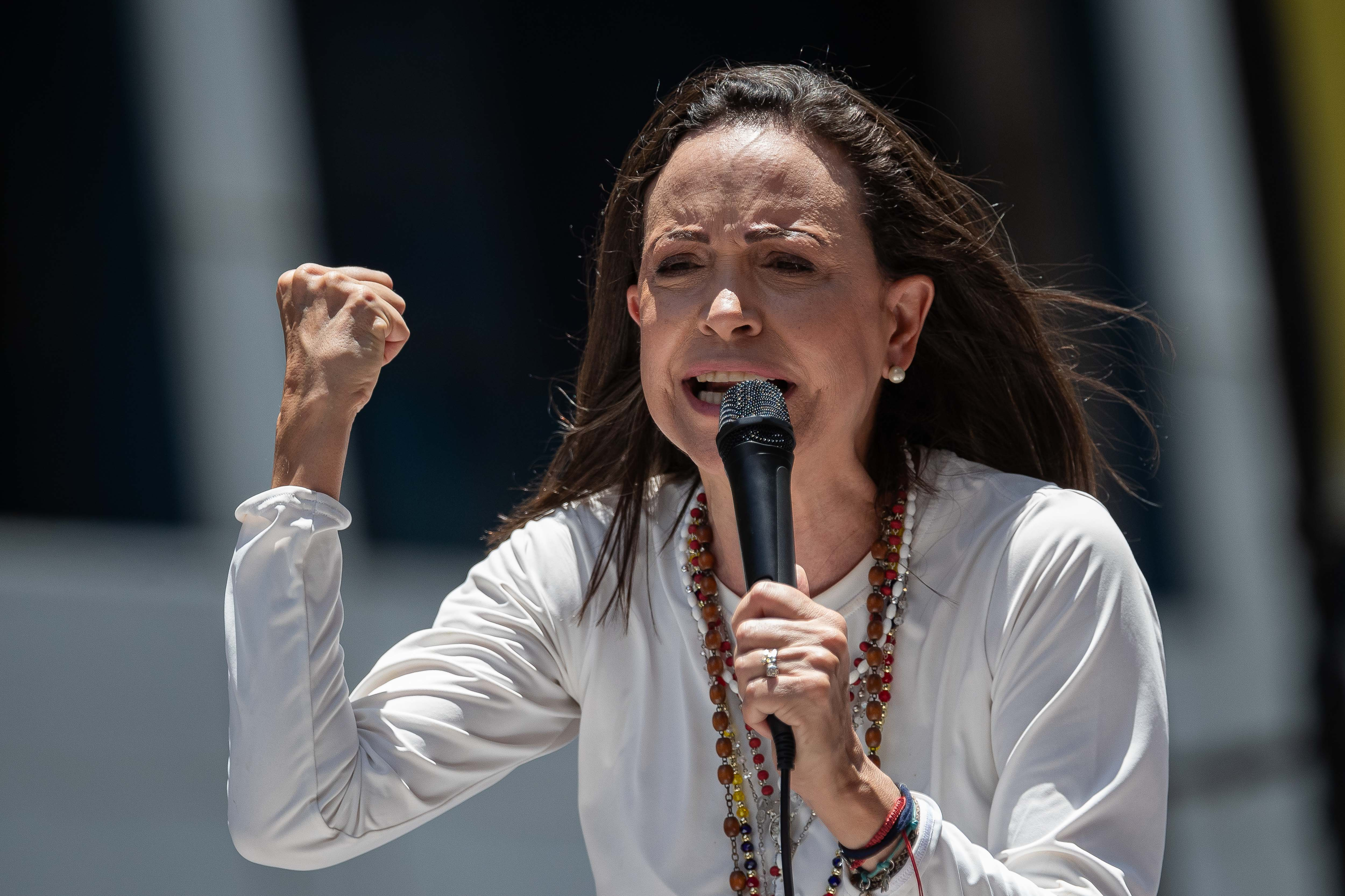 María Corina Machado reiteró que permanecerá en Venezuela y convocó a una manifestación este martes