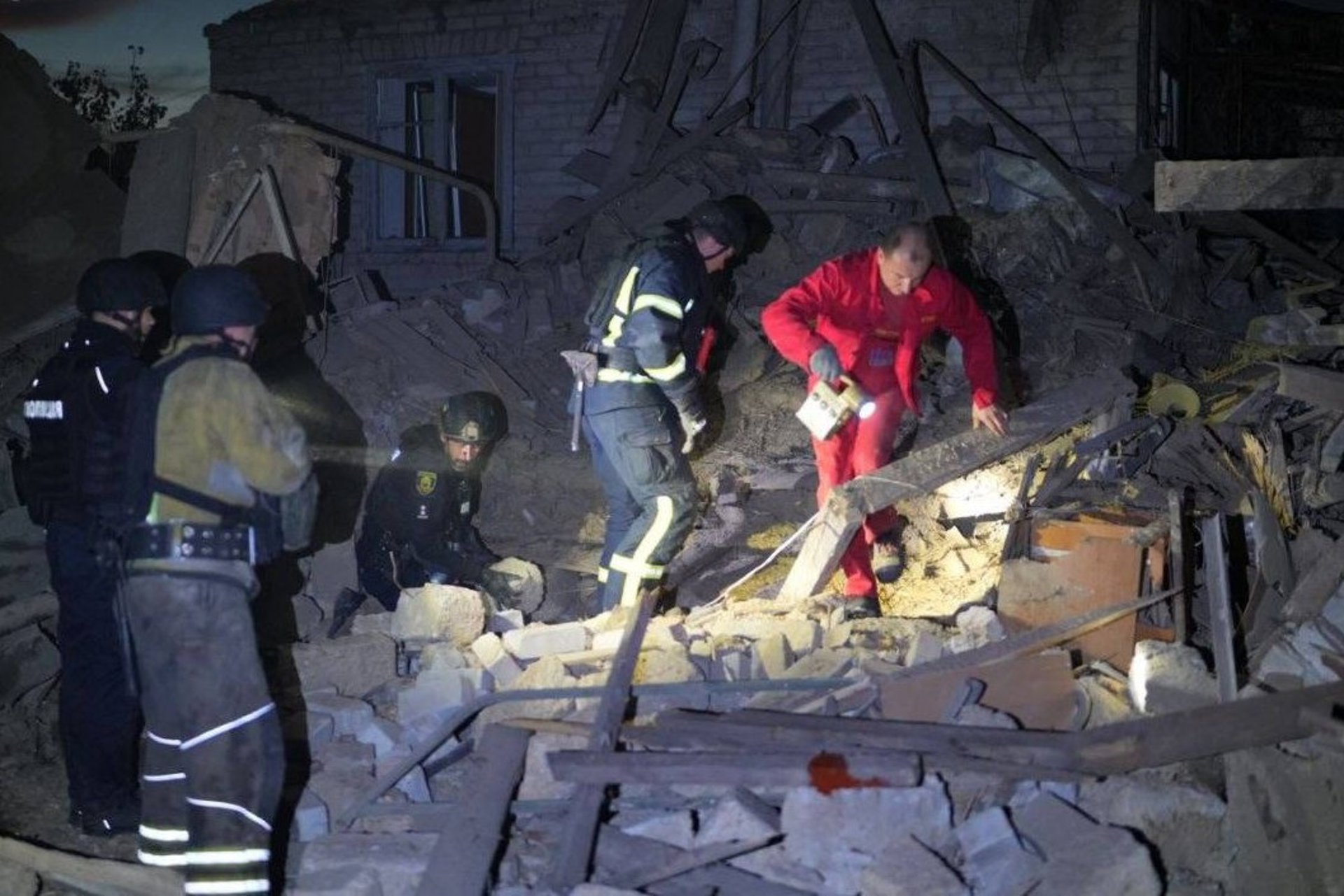 Rusia lanz&oacute; una ola de ataques con drones contra la poblaci&oacute;n civil ucraniana: al menos cinco muertos