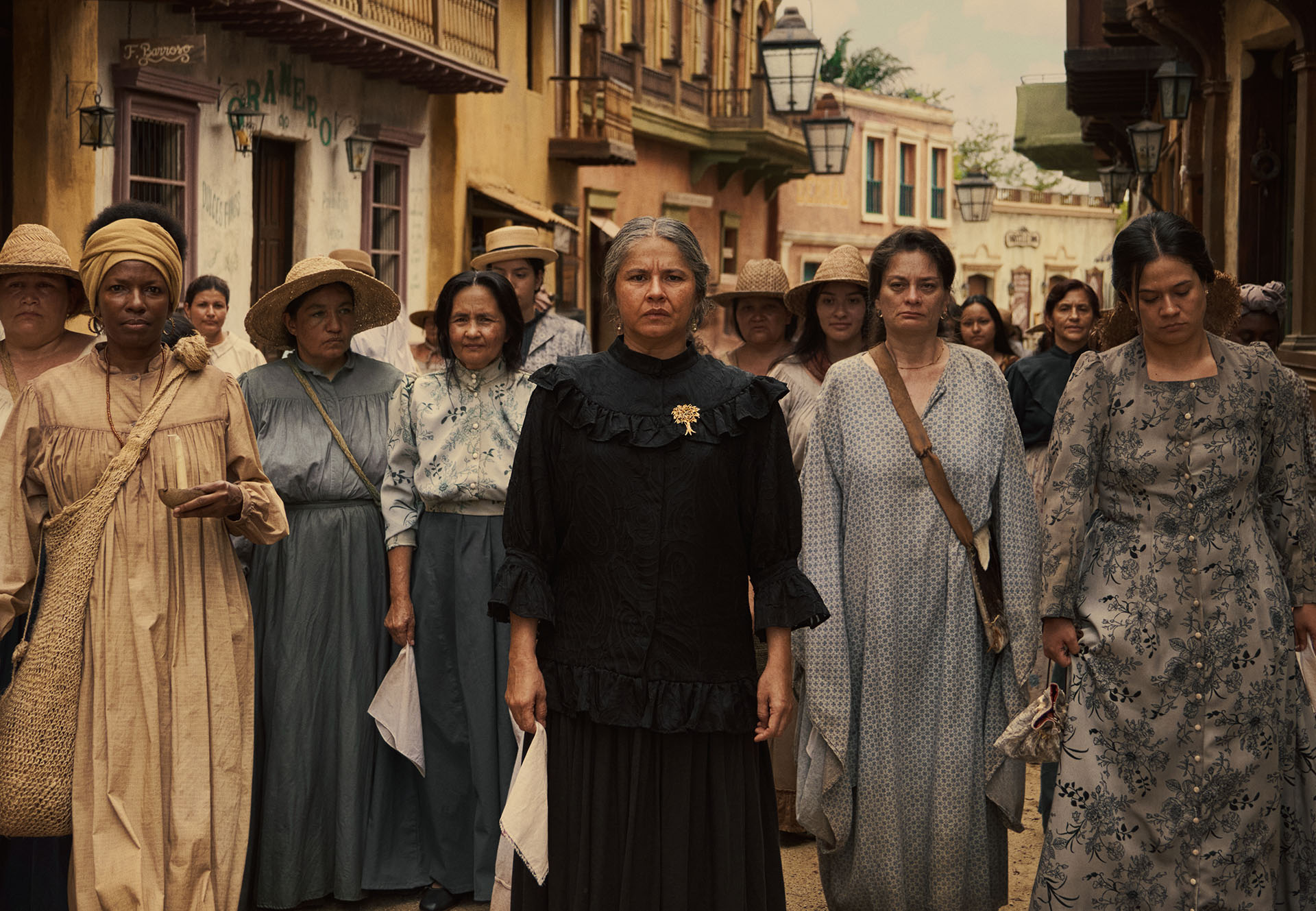 Arranca la segunda temporada de 'Cien a&ntilde;os de soledad': sangre, pol&iacute;tica y una mirada no tan m&aacute;gica