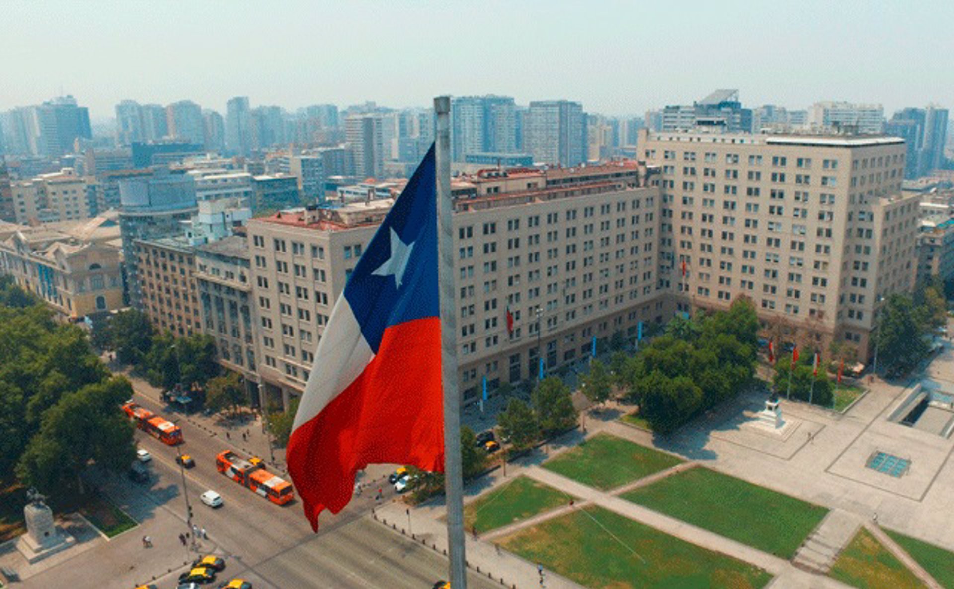Uno de los países que el FMI señala como ejemplo para la Argentina anunció un plan para acumular reservas por tres años