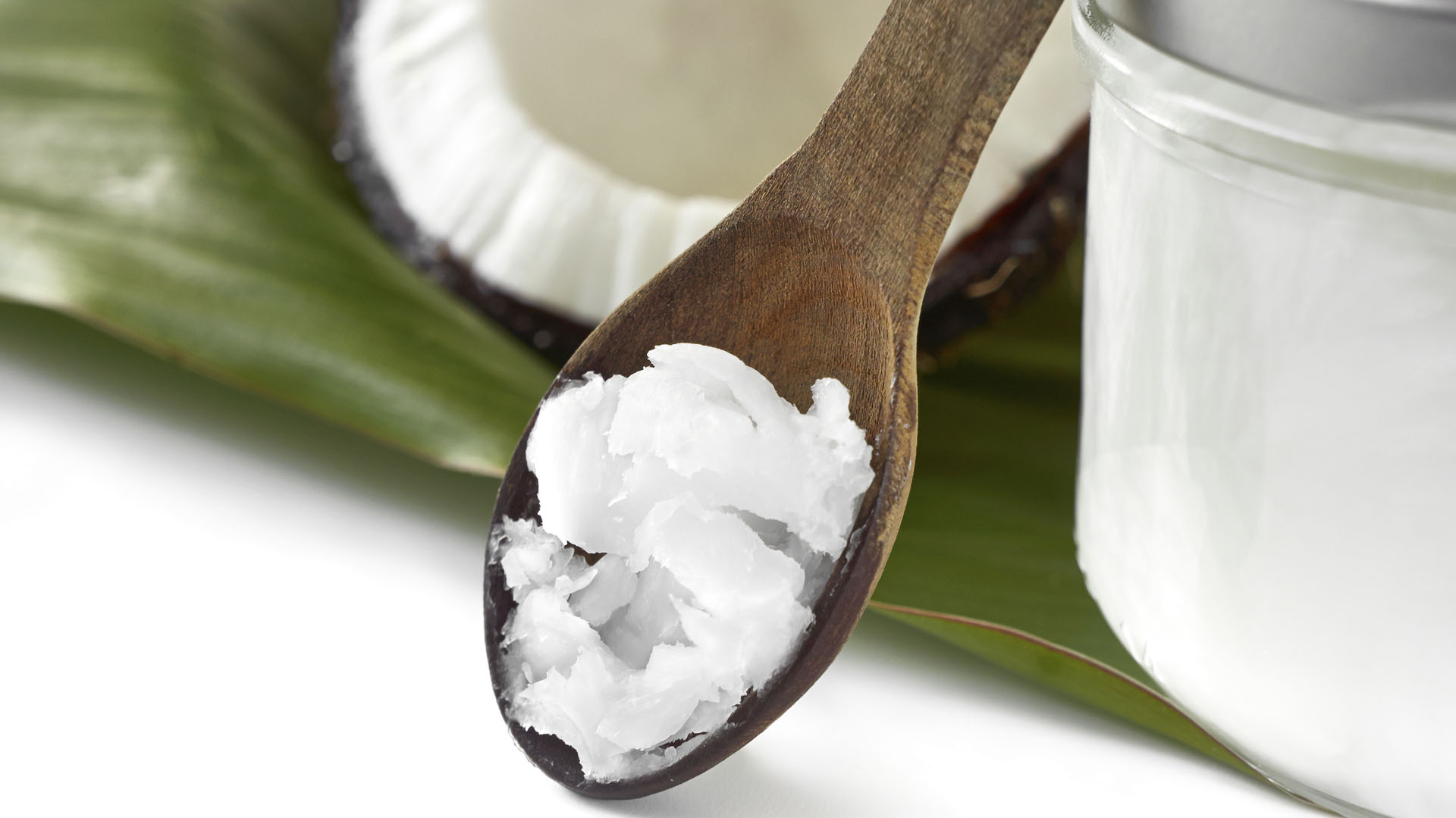 El aceite de coco puede formar parte de una alimentación equilibrada siempre que su consumo sea limitado (iStock)
