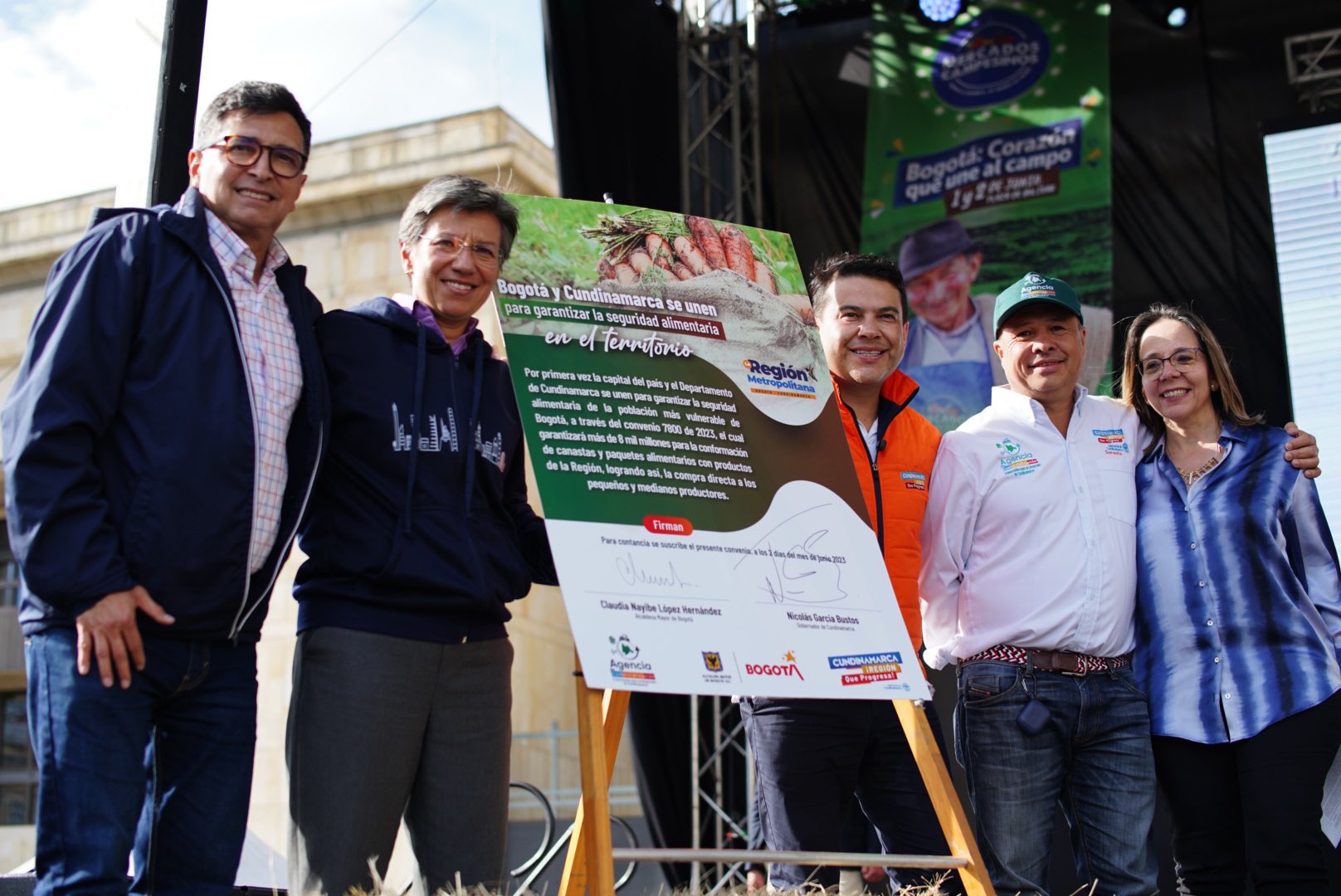 Firman convenio para garantizar la entrega de canastas alimentarias a población vulnerable en Bogotá