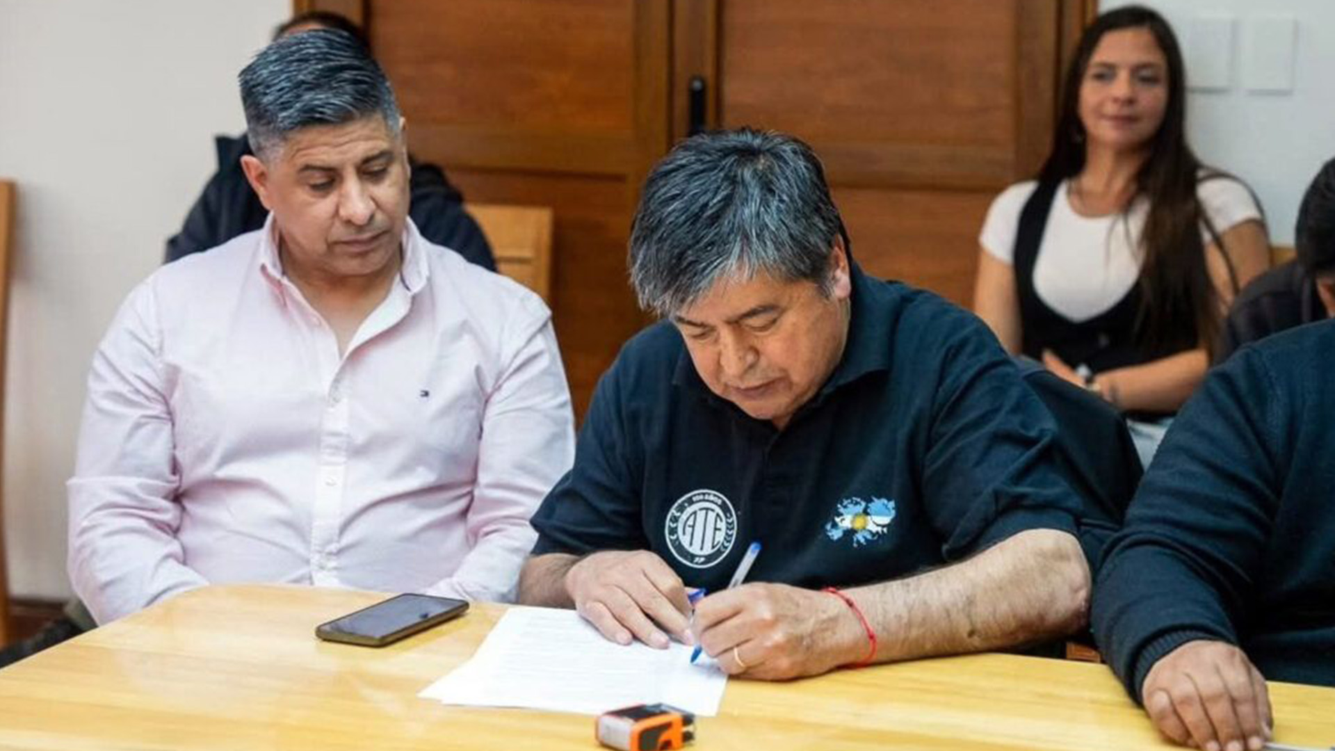 Condenaron a cinco a&ntilde;os de prisi&oacute;n al secretario general de ATE Tierra del Fuego por estafas con viviendas sociales