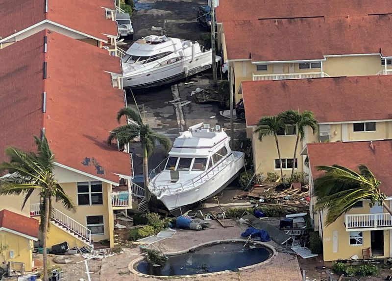 Vista aérea de barcos y edificios dañados (REUTERS/Shannon Stapleton)