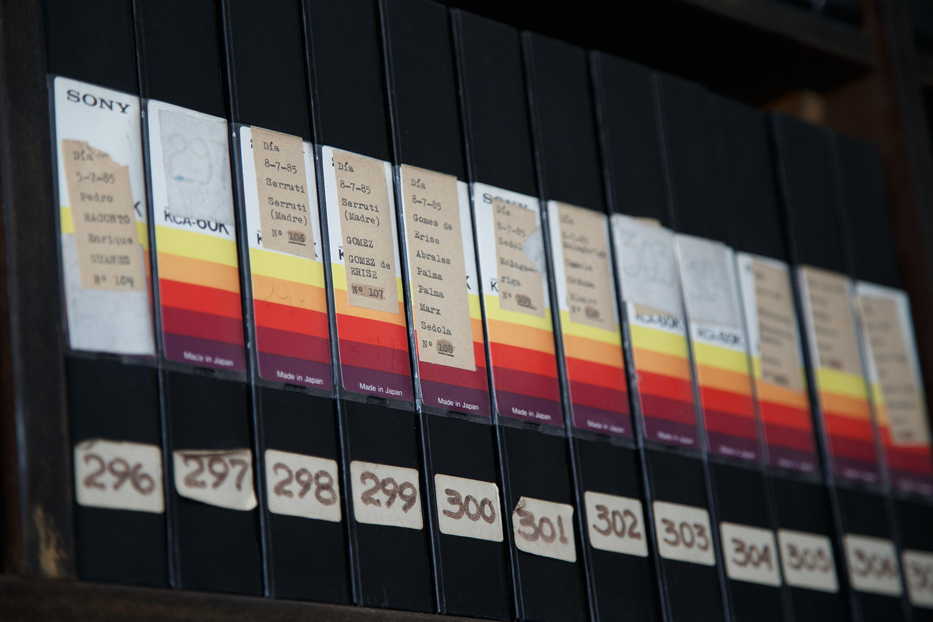 En una oficina diferente a la que tiene el expediente principal se guardan los casetes originales del Juicio a las Juntas: 530 horas de video