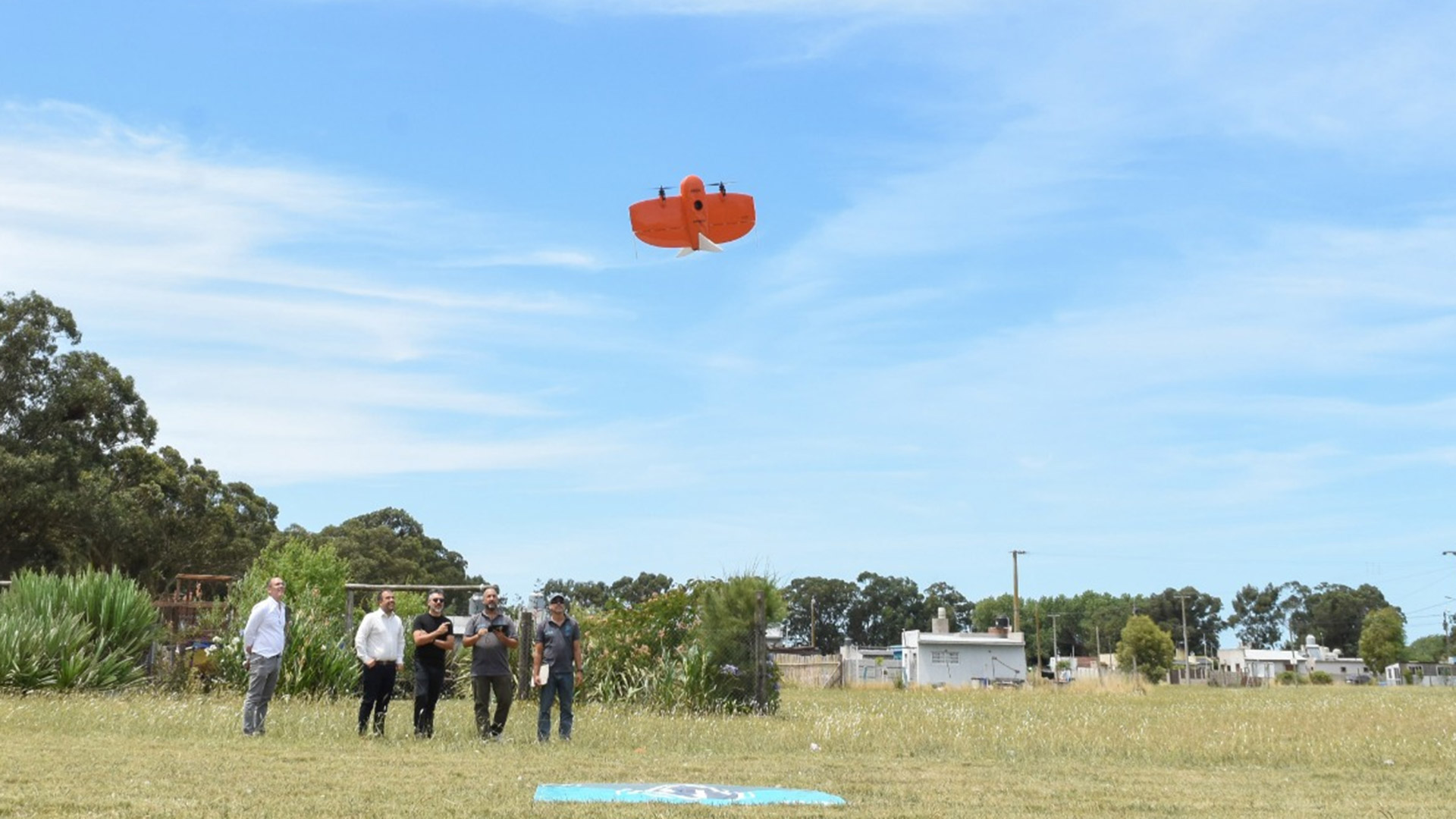 Las imágenes del dictador Kim Jong-un observando a las bañistas entre el vapor de un centro de aguas termales