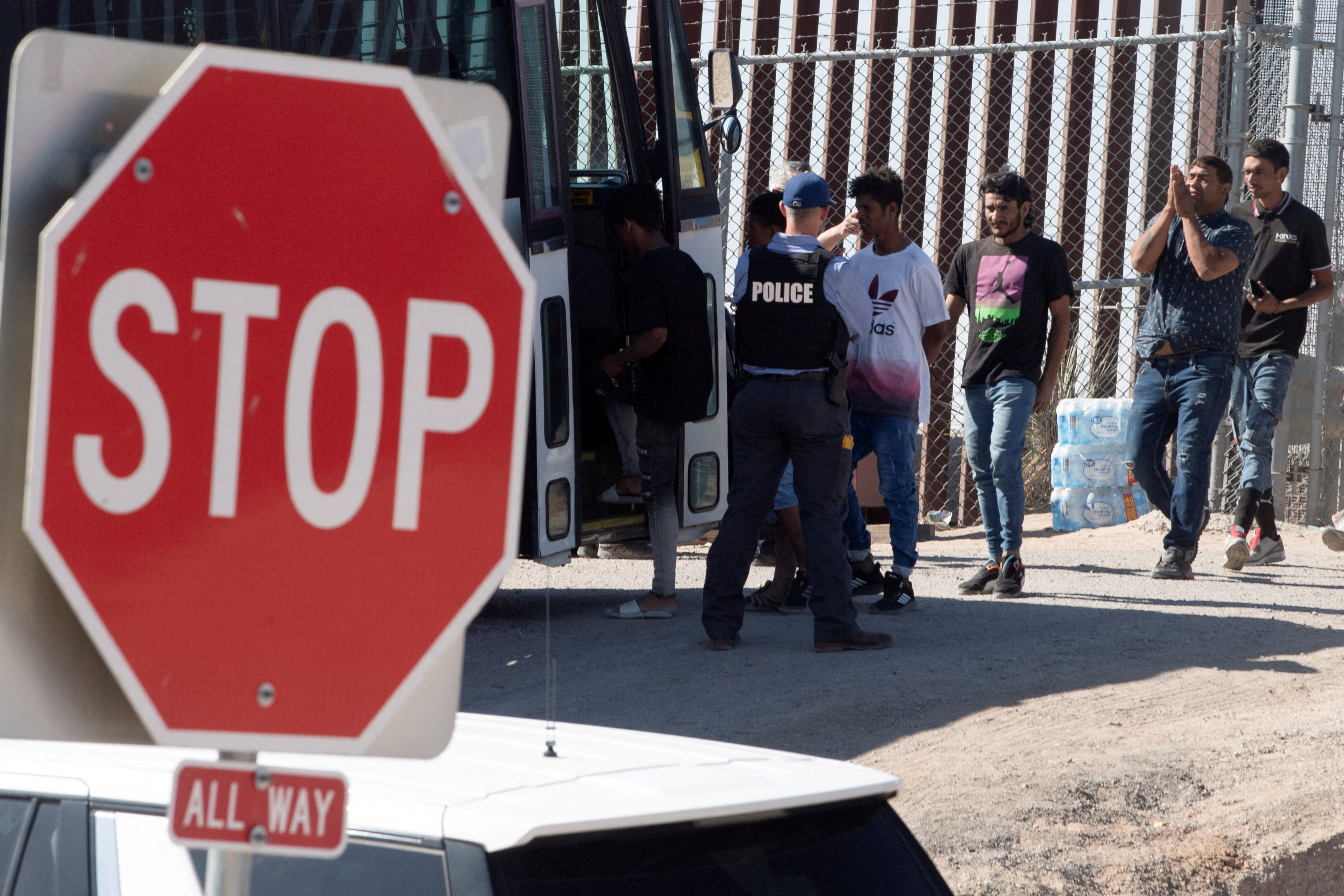 Ni caos ni invasión: bajó el ingreso de inmigrantes a Estados Unidos pero la clave estará en lo que haga México