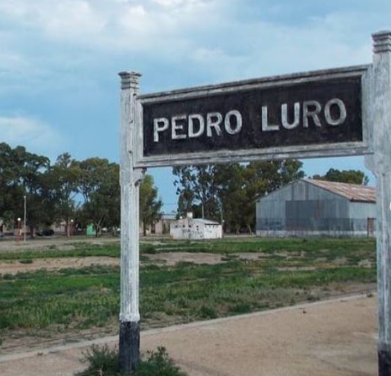 Empieza el juicio a Hadi Matar, el hombre que atacó a escritor Salman Rushdie 