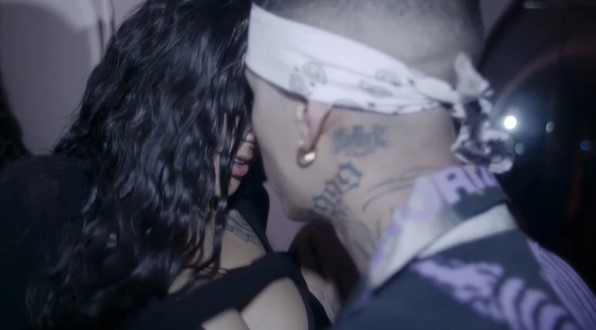 karely ruiz y santa fe klan estrenaron video explícito (Captura de pantalla/Onlyfans karely ruiz)