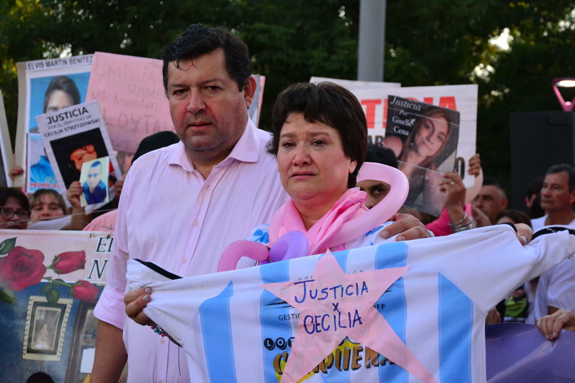 Para la movilización, Gloria Romero solicitó que lleven la camiseta de Argentina con una estrella de color rosa (Fotos: Edgar Aguirre)