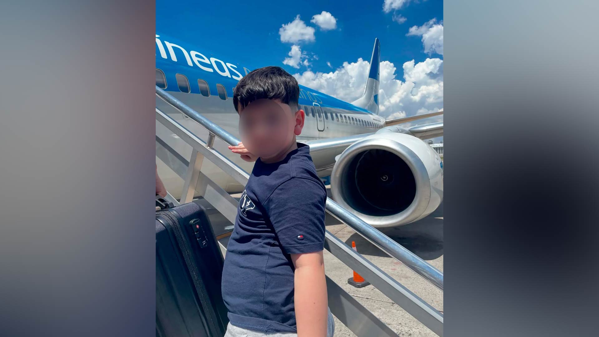 Financial Times resaltó el boom de compras de argentinos ante la apertura de la economía: furor por Apple, Lego y Stanley