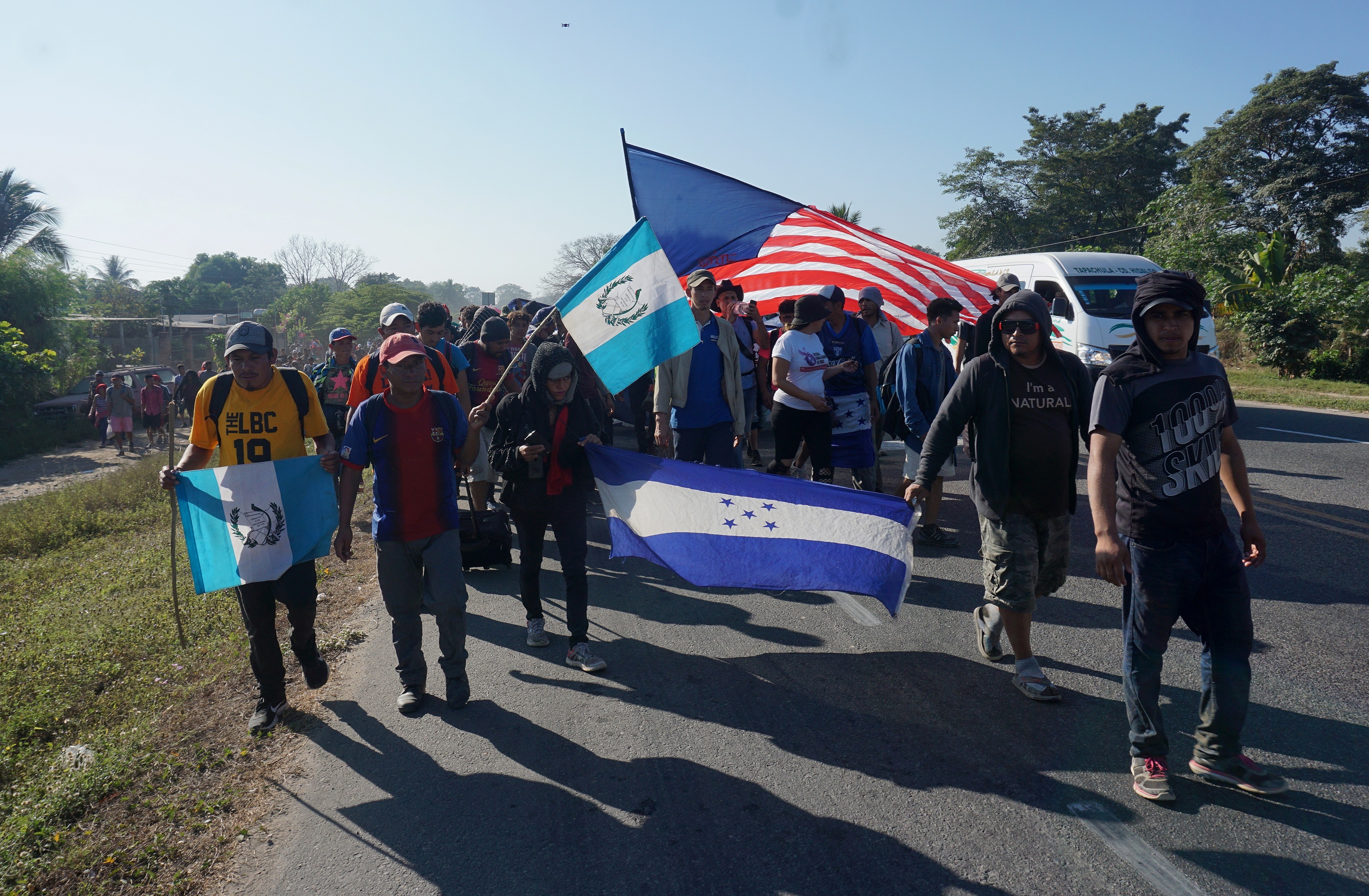 Una nueva caravana de migrantes parte del sur de M xico rumbo a EE