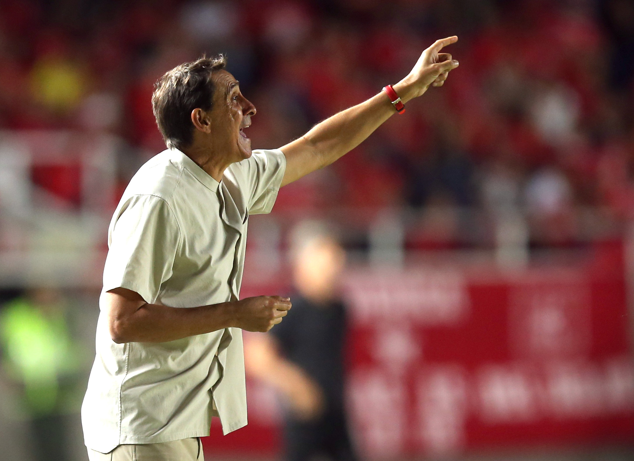 Alexandre Guimaraes retornó a la dirección técnica de América. Foto: REUTERS/Luisa Gonzalez
