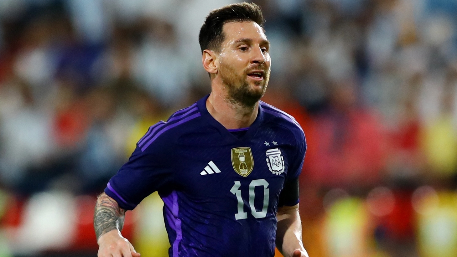 El equipo de Lionel Messi debutará este martes en el Mundial (REUTERS/Amr Alfiky)