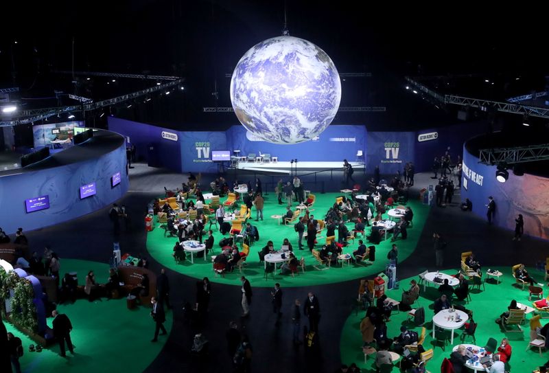 Arduas negociaciones. Delegados durante la Conferencia de las Naciones Unidas sobre el Cambio Climático (COP26) en Glasgow, Escocia (REUTERS/Yves Herman)