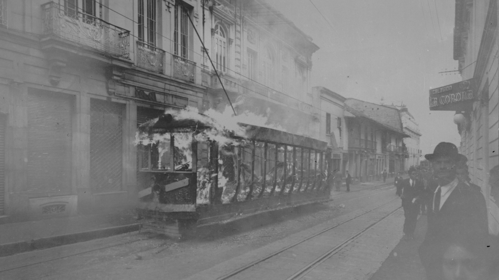“Bogotá 134 años en movimiento”, la exposición que cuenta la historia del transporte público 