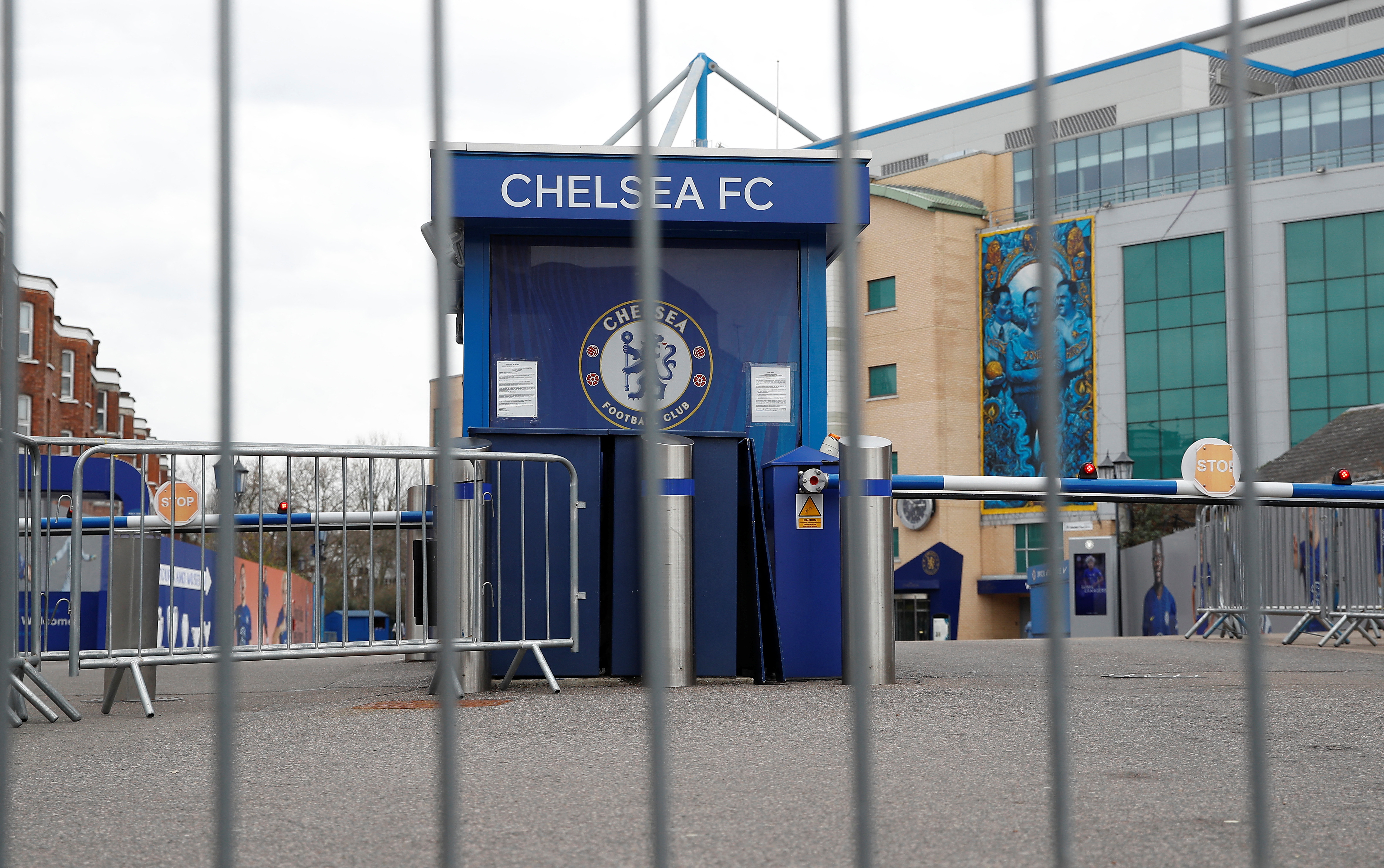 El pasado 12 de marzo, la Premier League anunció la destitución de Abramovich como titular del Chelsea (REUTERS/Peter Nicholls)