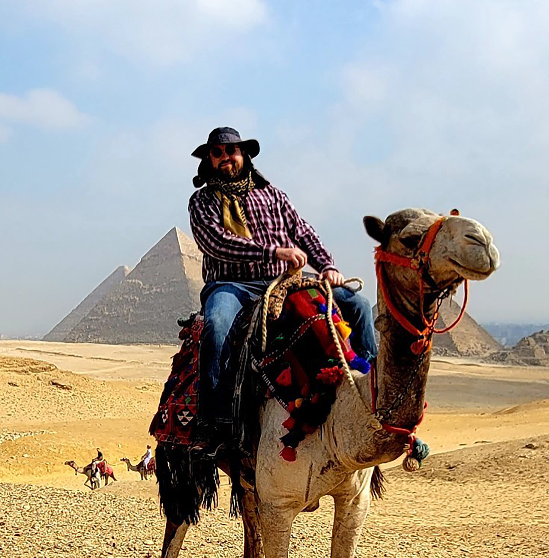 Hace unos días, en Egipto (Foto: @charleshoskinson_official)