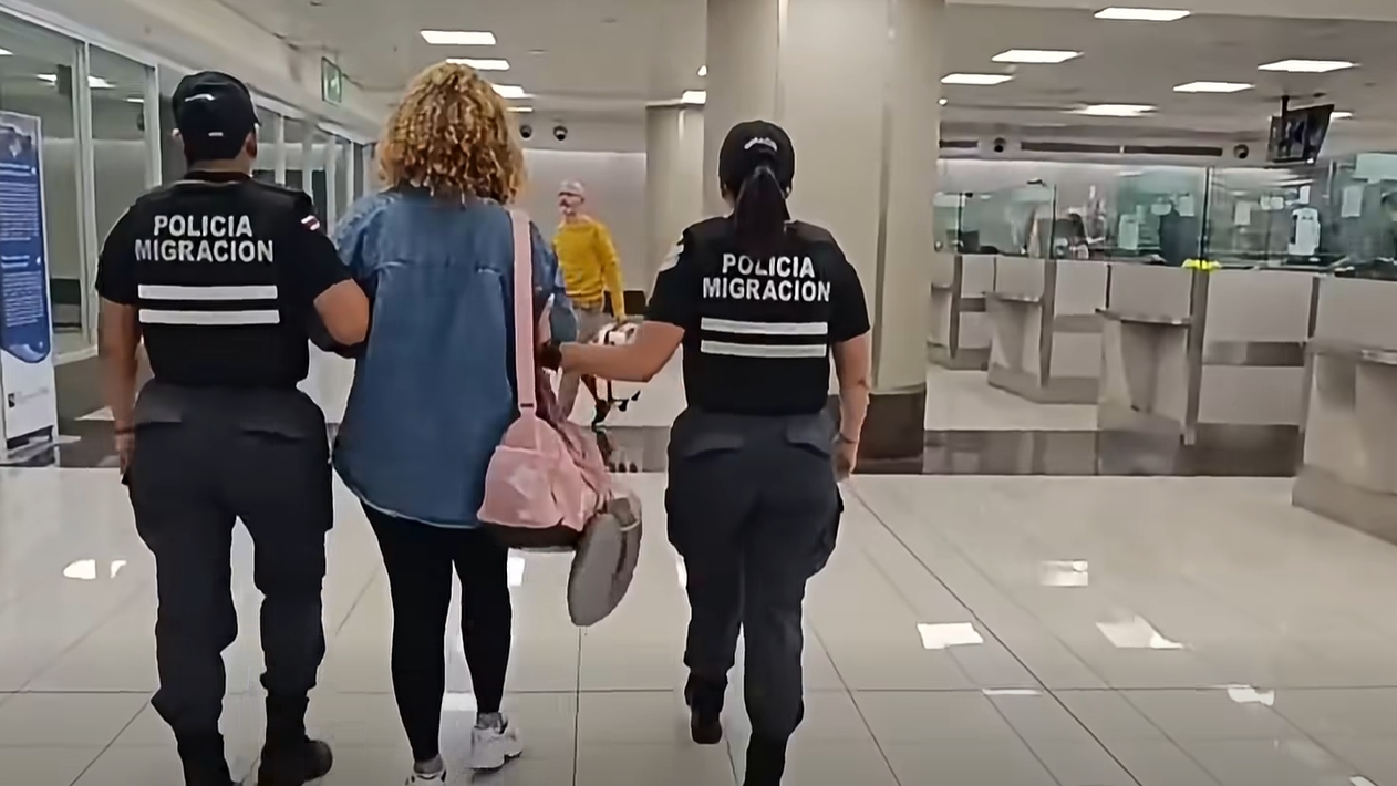 Smith, la esposa del narcotraficante “Pecho de Rata” es arrestada al aterrizar en el aeropuerto de Costa Rica - Infobae