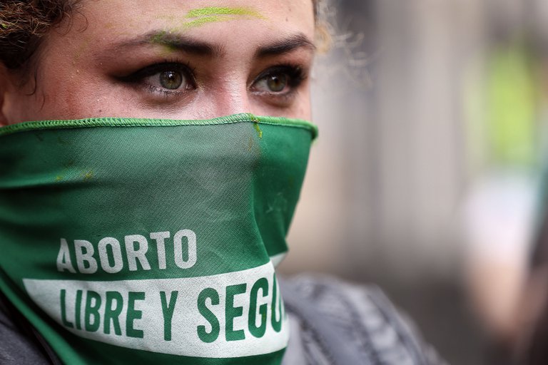 Un nuevo proyecto de ley busca prohibir el aborto en Colombia 