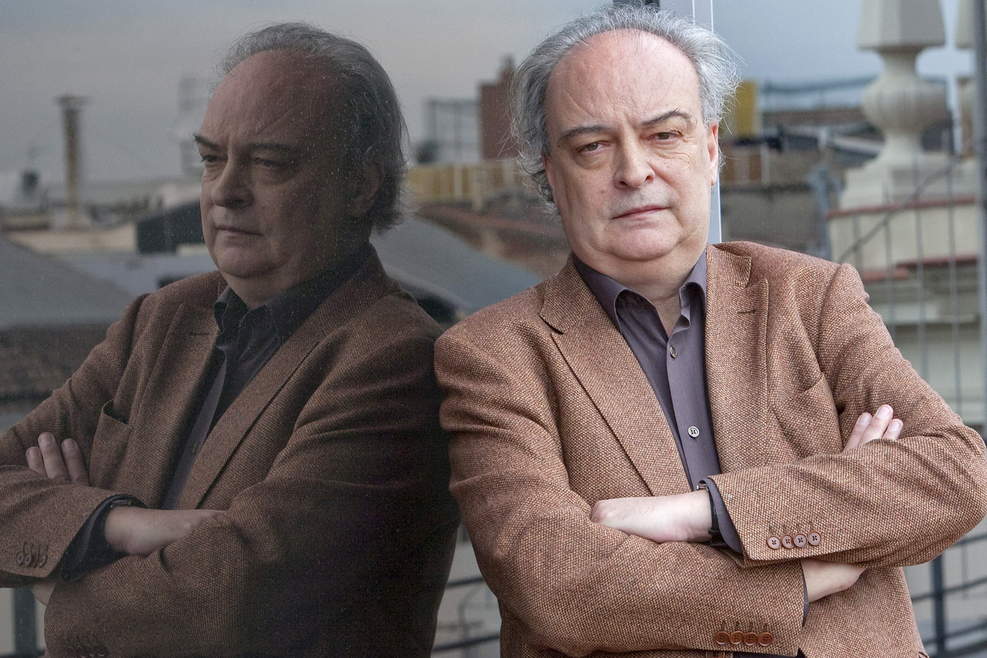 Cuidó durante meses a una mujer mayor para ganarse su confianza y le robó una caja fuerte con joyas y dólares