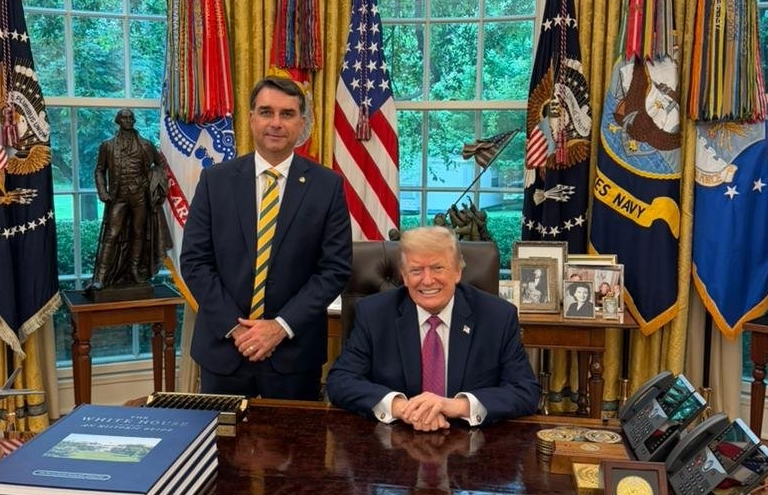 Donald Trump recibi&oacute; a Fl&aacute;vio Bolsonaro en la Casa Blanca