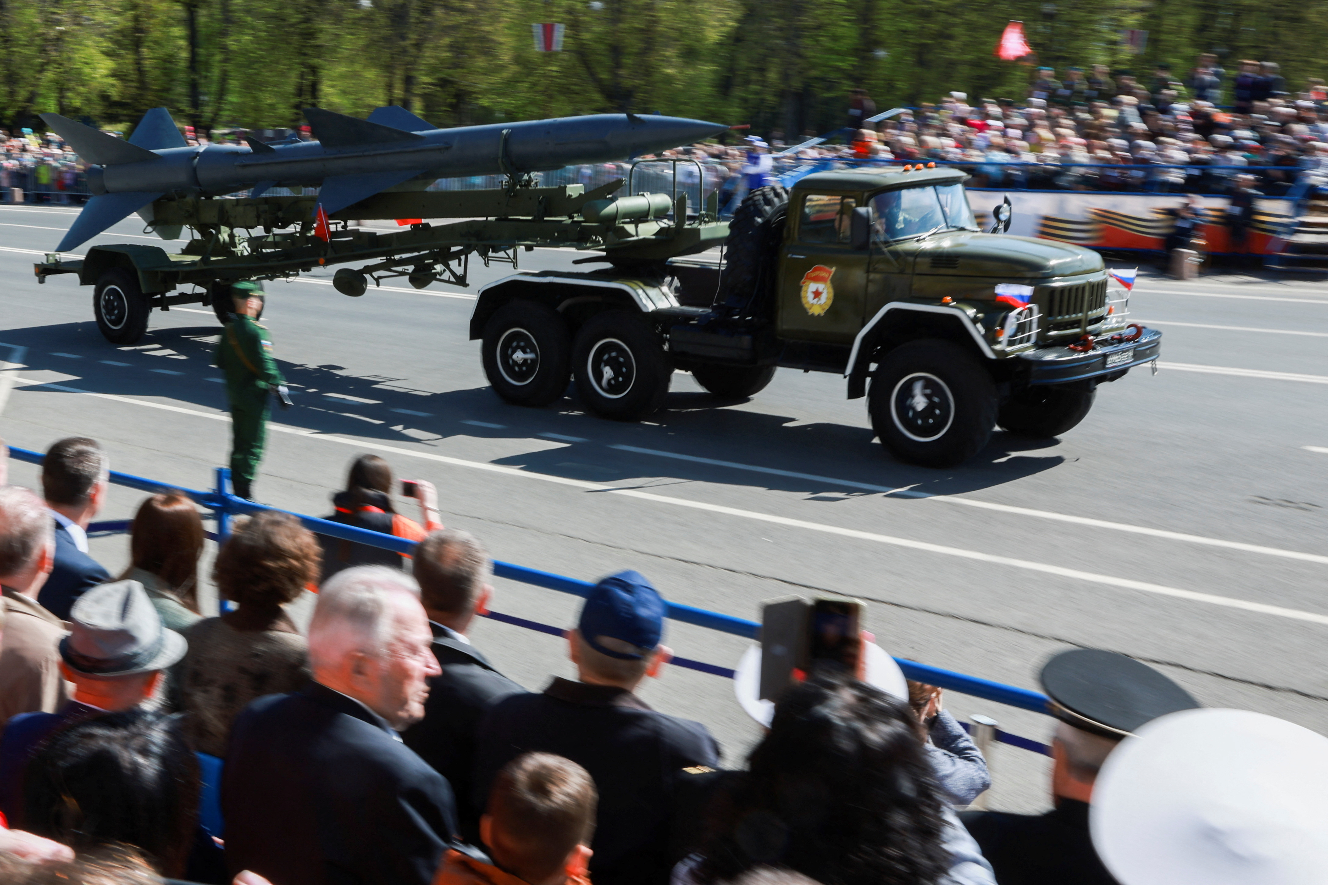 Las armas que Putin envió a Bielorrusia estarán disponibles para utilizar en julio, según el líder del Kremlin (REUTERS/Anton Vaganov)