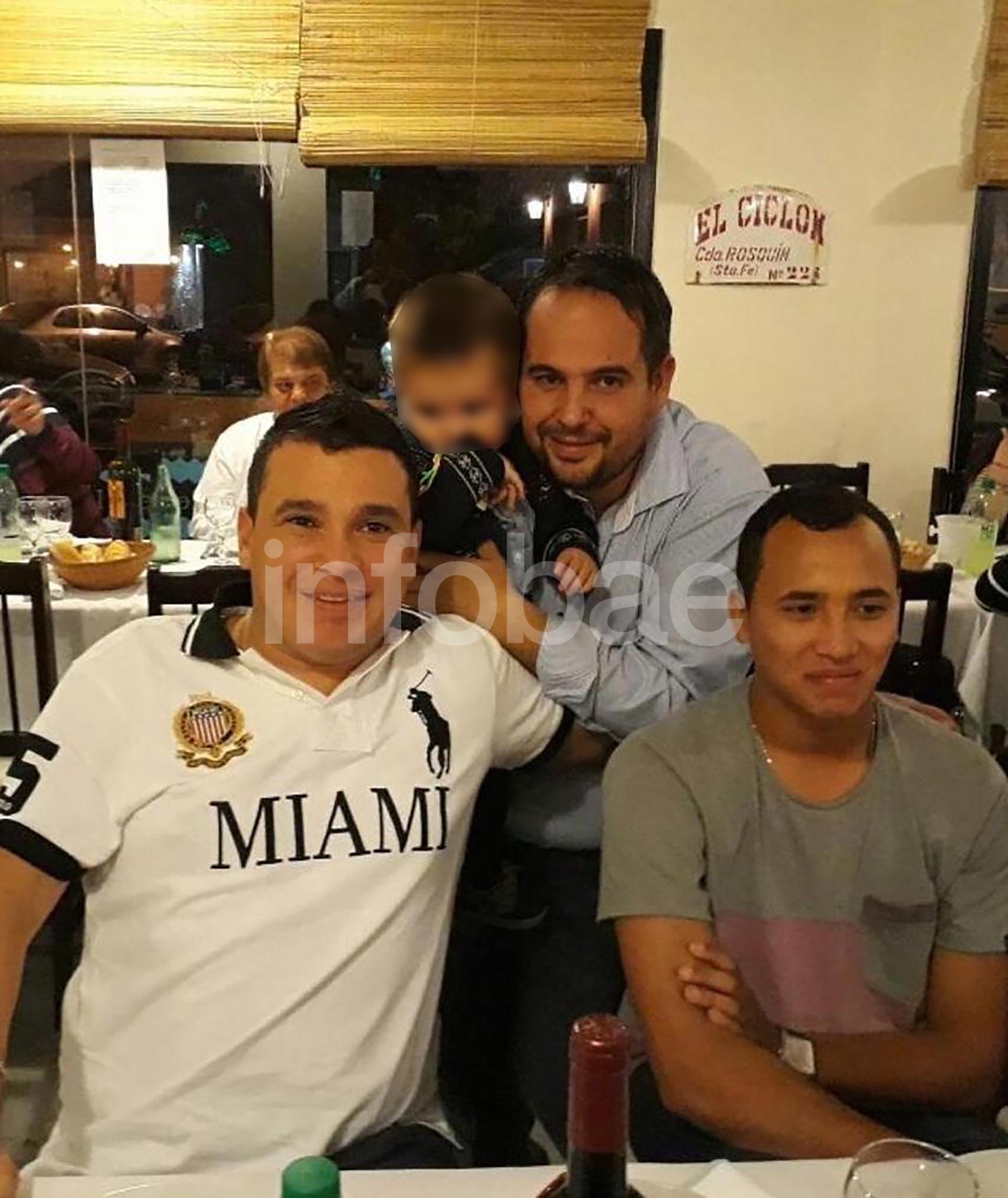 Jorge Benegas (red circle), friend of Esteban Alvarado (below).  Next to the capo, his hitman boss Mauricio Laferrara.
