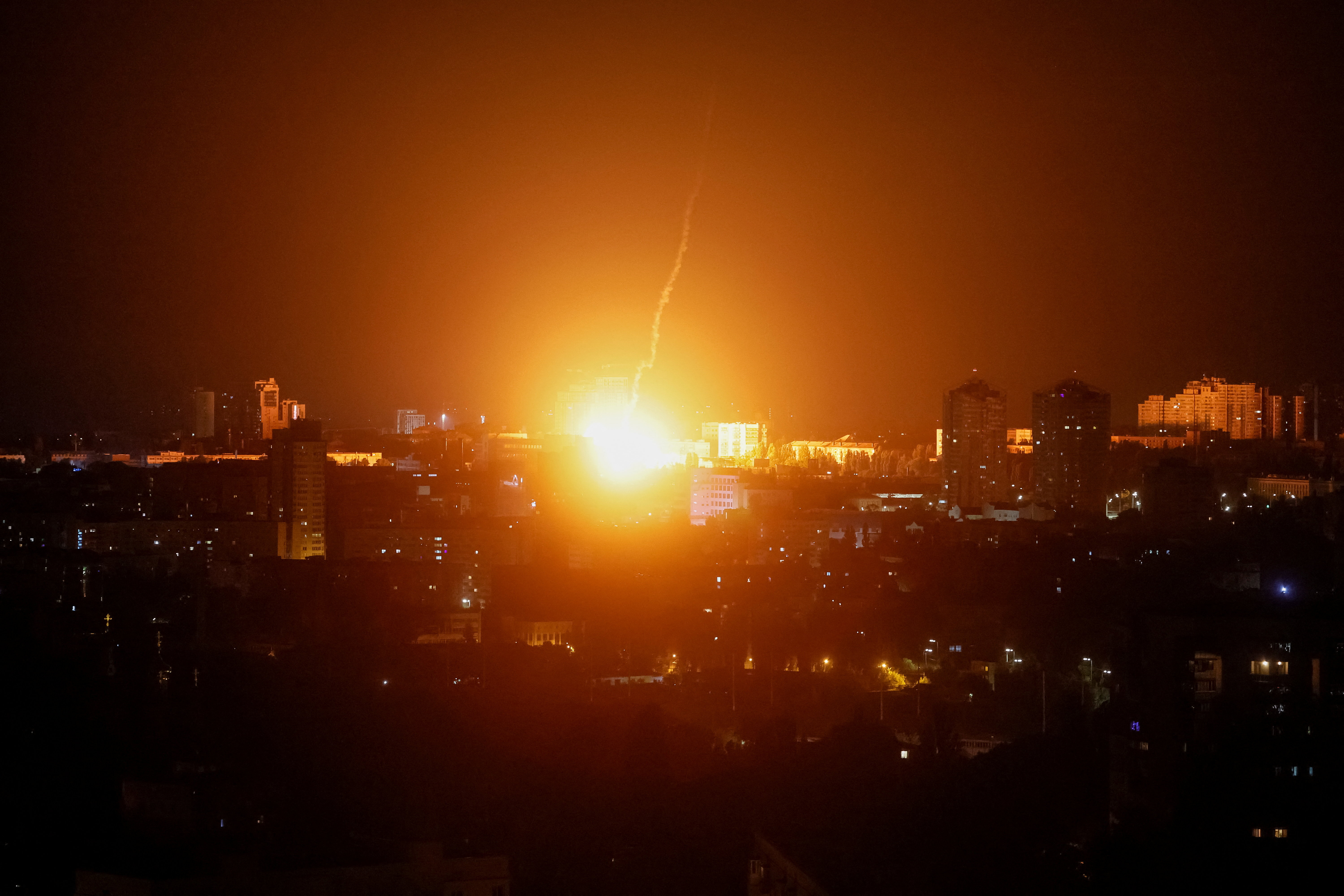 Rusia lanz&oacute; un ataque masivo con misiles y drones contra Kiev: al menos nueve muertos y m&aacute;s de una decena de heridos
