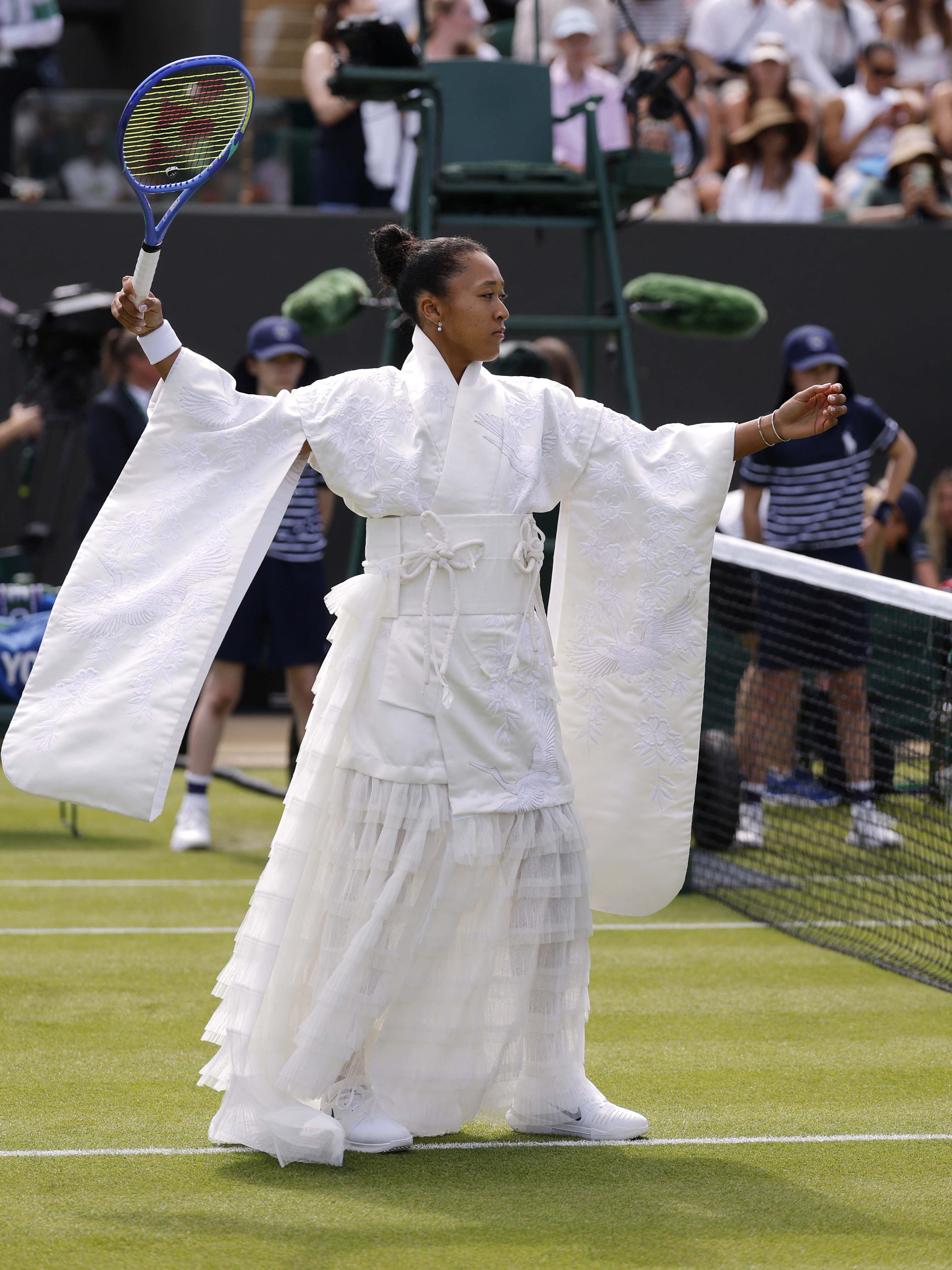 Estilo "Kill Bill": Naomi Osaka volvi&oacute; a sorprender con su outfit en Wimbledon
