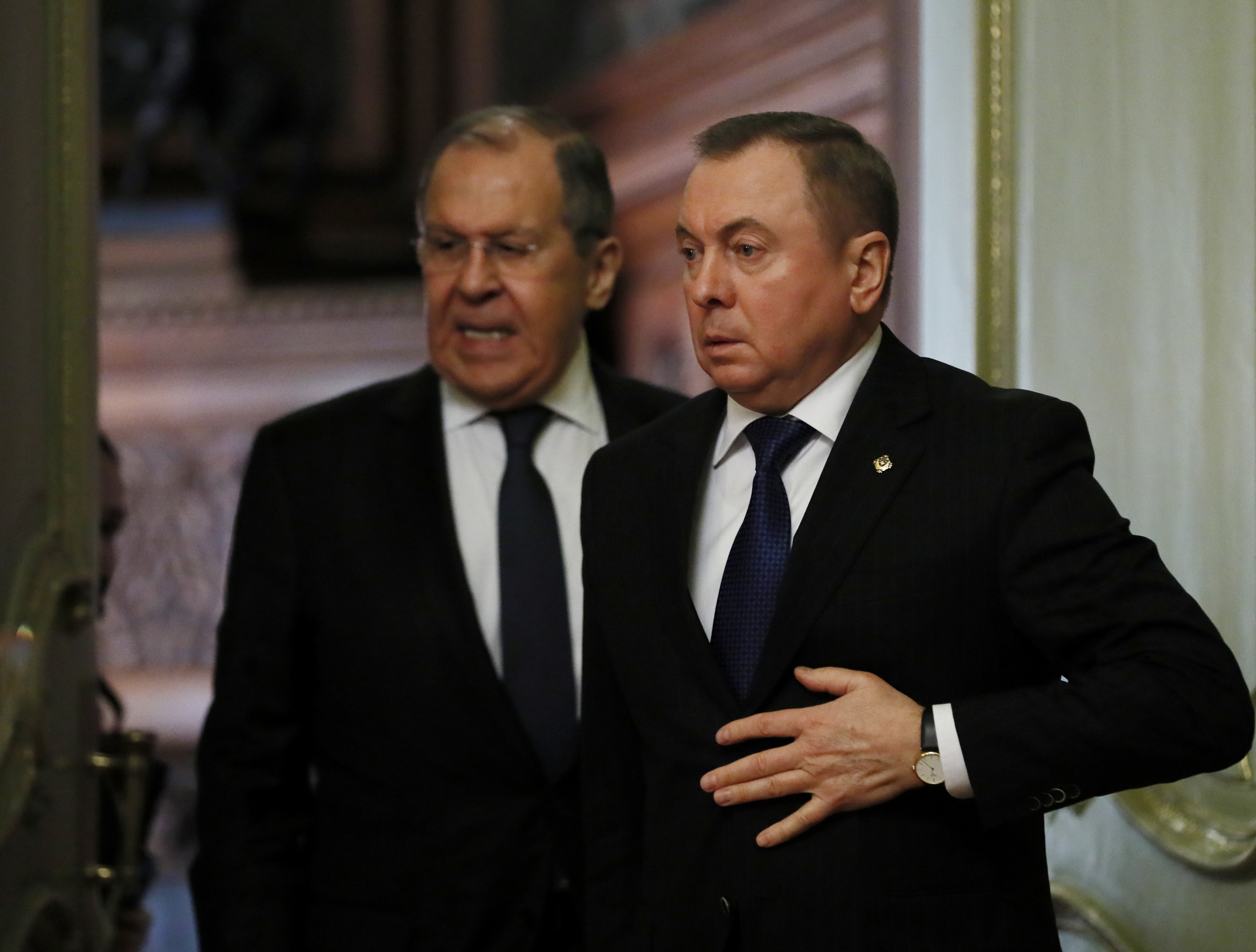 El Ministro de Relaciones Exteriores de Rusia, Sergei Lavrov, y el Ministro de Relaciones Exteriores de Bielorrusia, Vladimir Makei