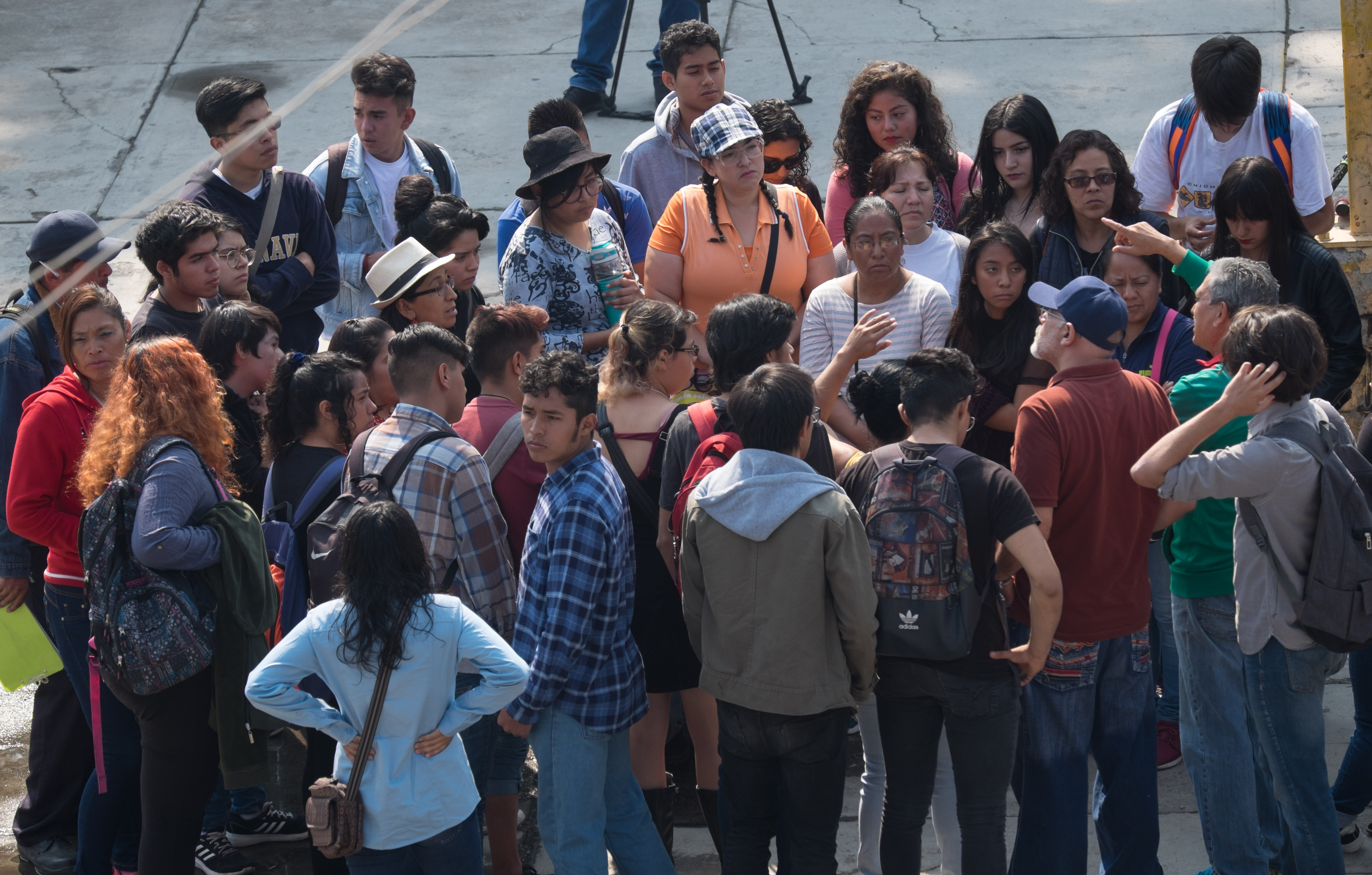 Estudiantes rechazados de la UNAM y el IPN se manifestaron en las  inmediaciones del Metro de la CDMX - Infobae