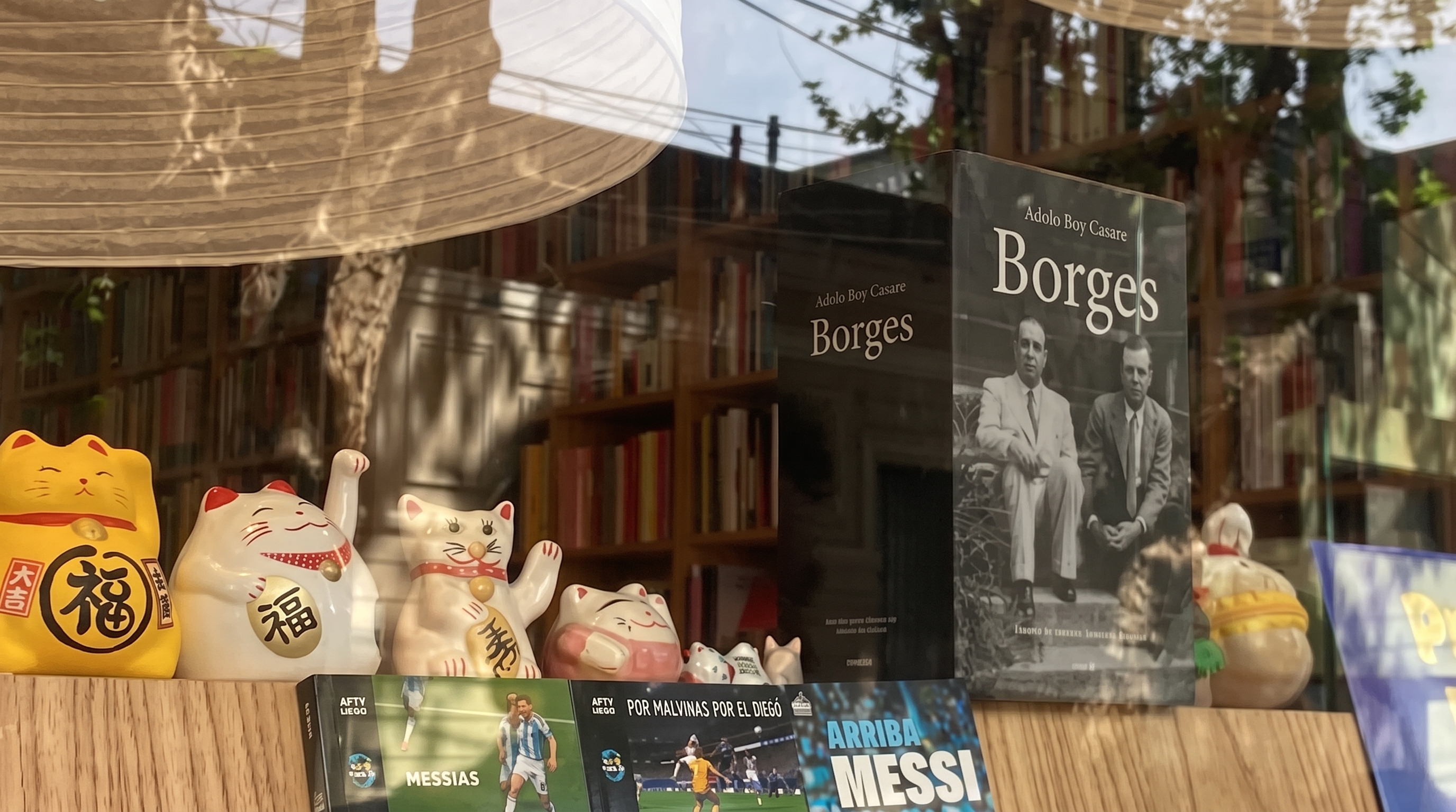 ¿El libro del aÃ±o?: furor en las librerÃ­as por el nuevo "Borges de Bioy", a pesar de su precio