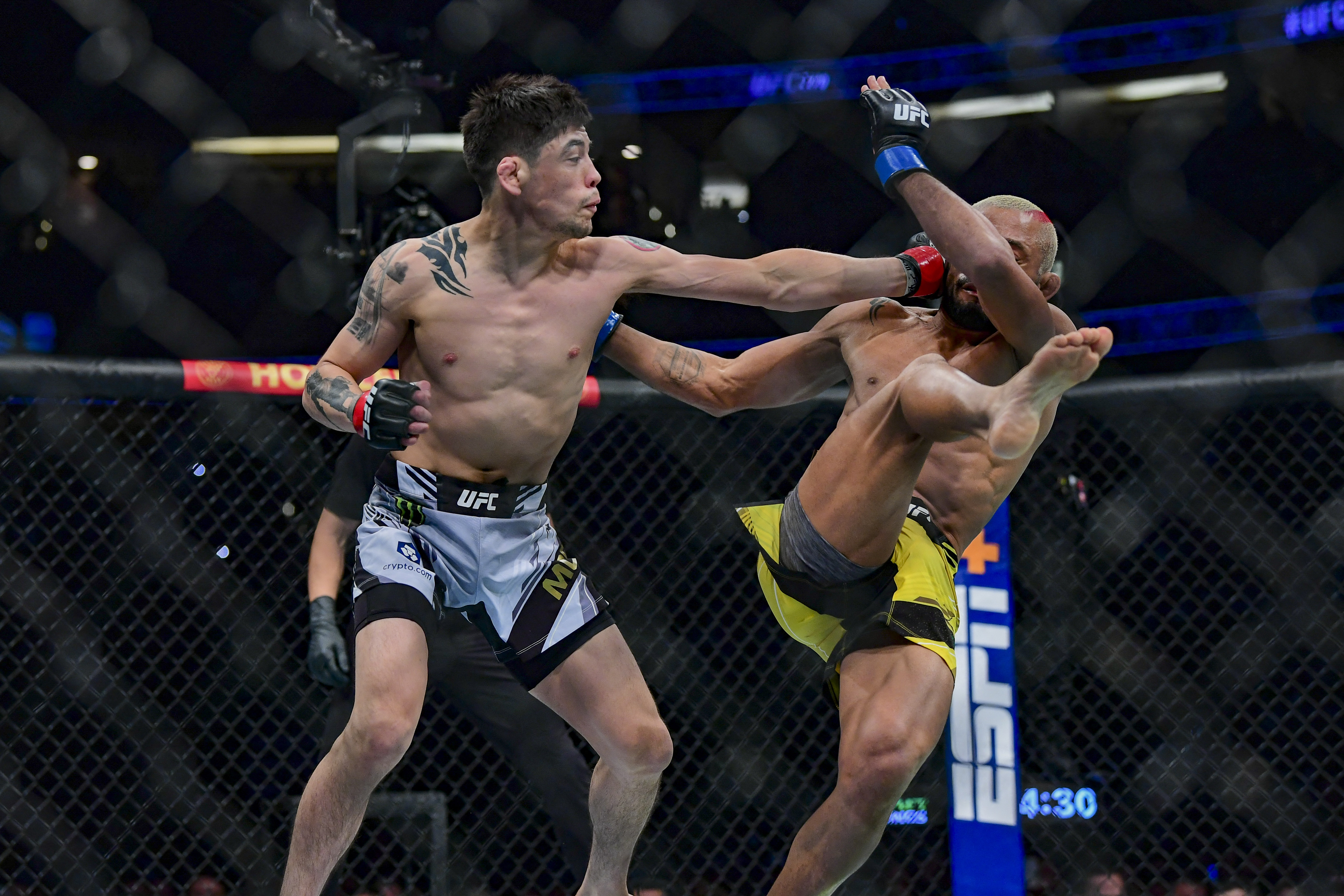 MMA: UFC 270-Moreno vs Figueiredo (Foto: Gary A. Vasquez/Reuters)