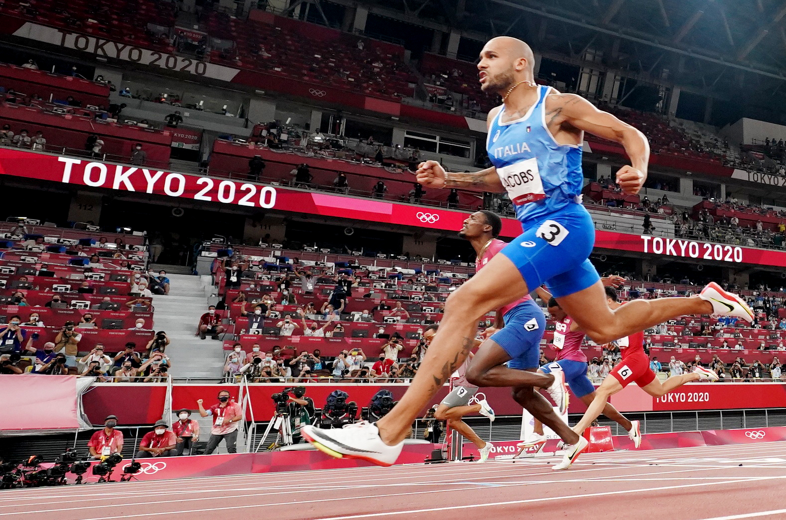 World Athletics takes aim at the sole of the shoe technology issue
