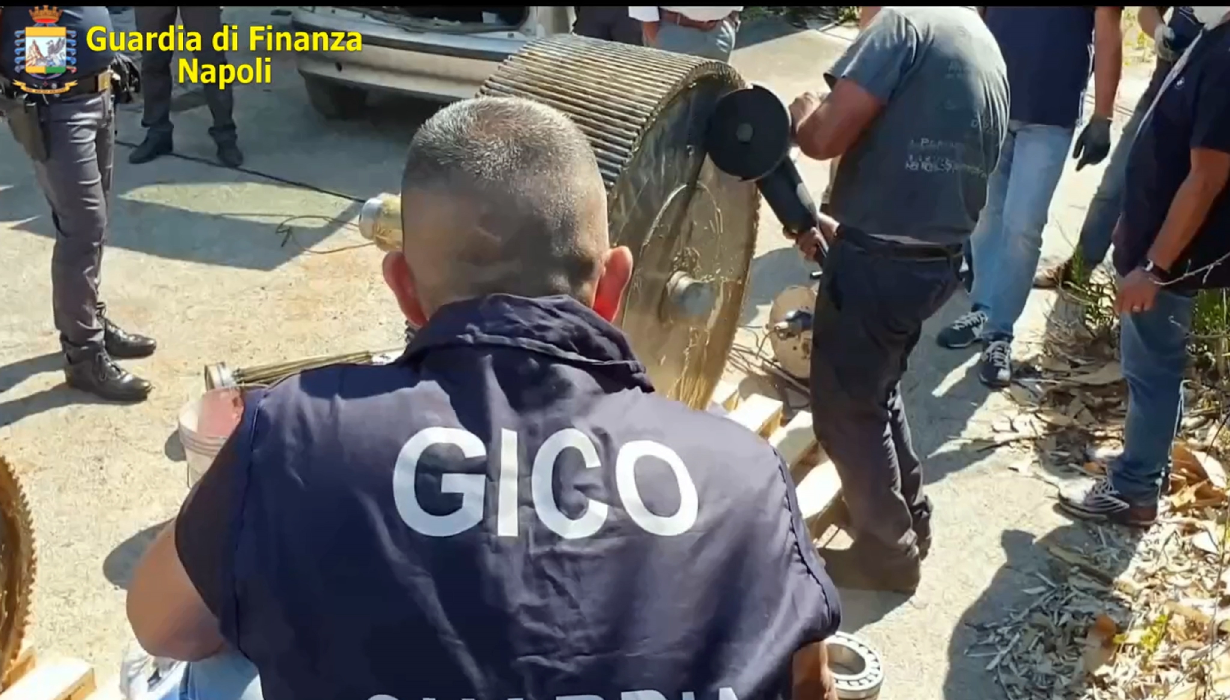 La Policía de Italia se ha incautado de catorce toneladas de anfetaminas de captagon, la denominada "droga de los yihadistas", en una operación realizada en la ciudad portuaria de Salerno, situada al sureste de Nápoles, informó hoy la Guardia di Finanza en un comunicado.EFE/EPA/GUARDIA DI FINANZA HANDOUT
