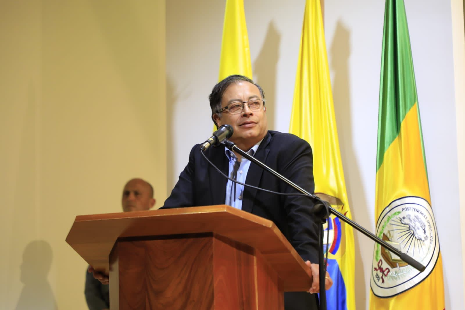 Gustavo Petro anuncia dos nuevos ministros en las carteras de Vivienda y Justicia